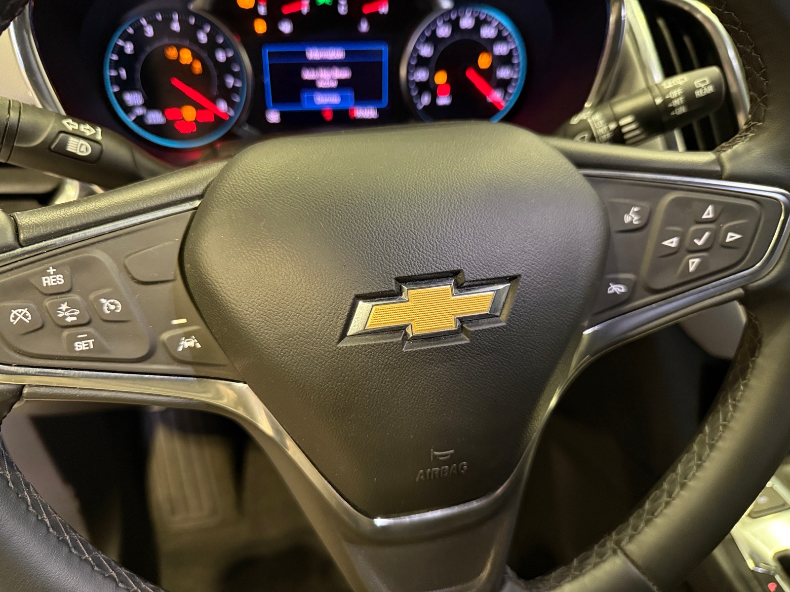 Thumbnail: 2023 Chevrolet Equinox - 5