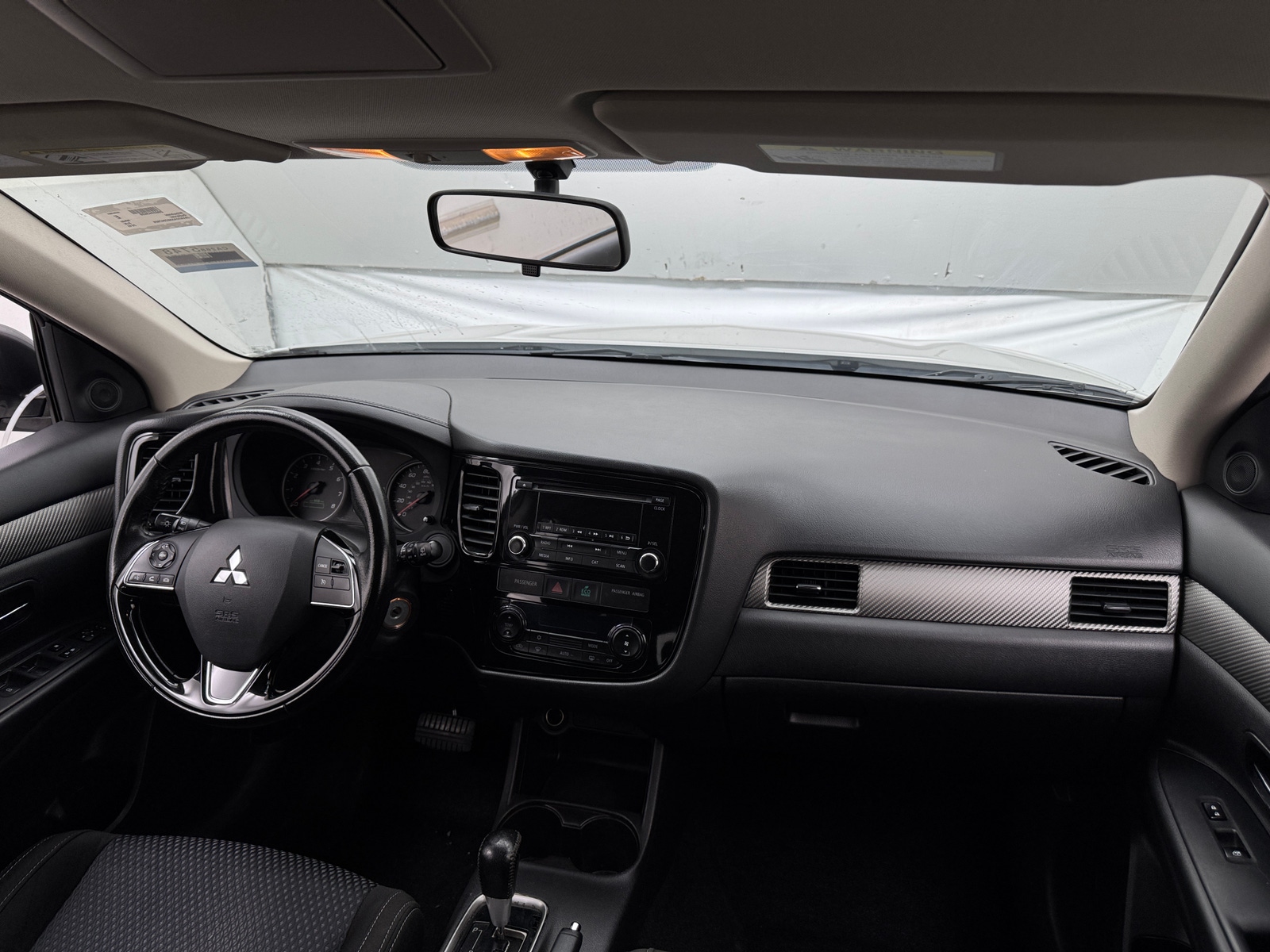 Thumbnail: 2016 Mitsubishi Outlander - 3