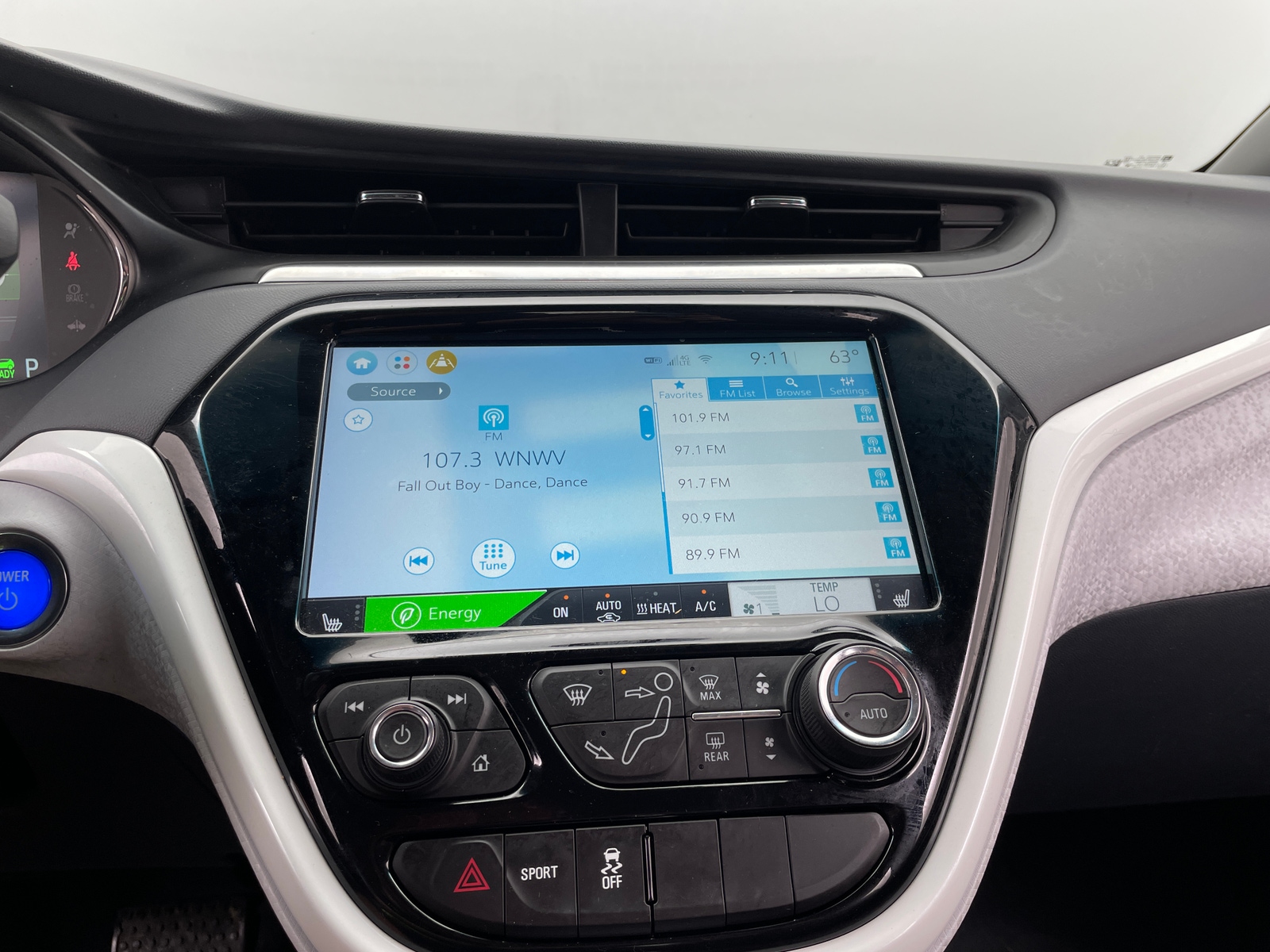 Thumbnail: 2021 Chevrolet Bolt EV - 3