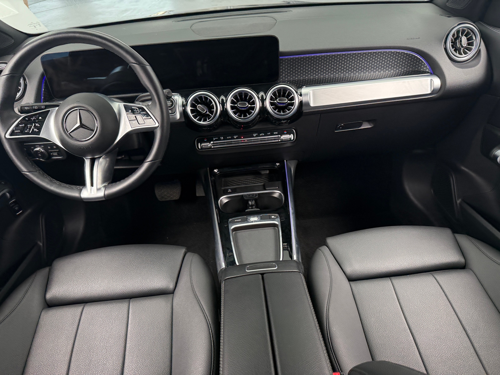 Thumbnail: 2025 Mercedes-Benz GLB - 2