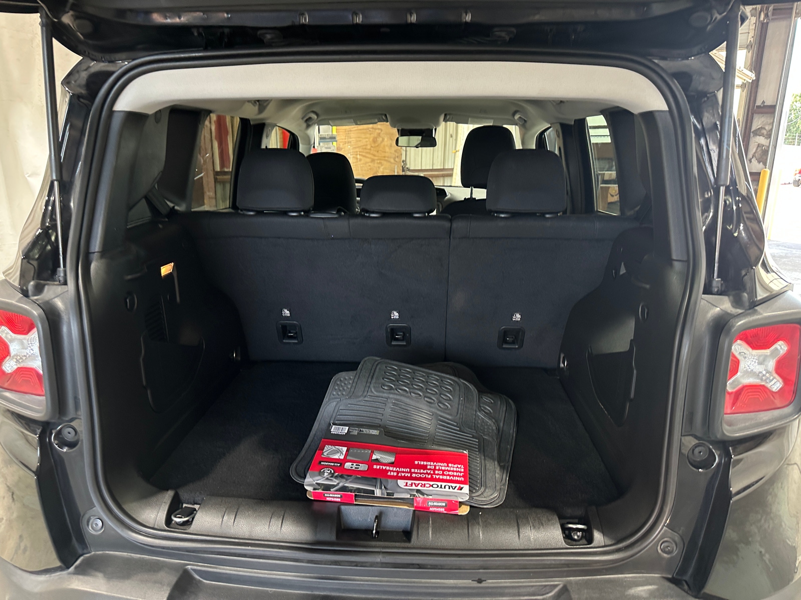 Thumbnail: 2023 Jeep Renegade - 7