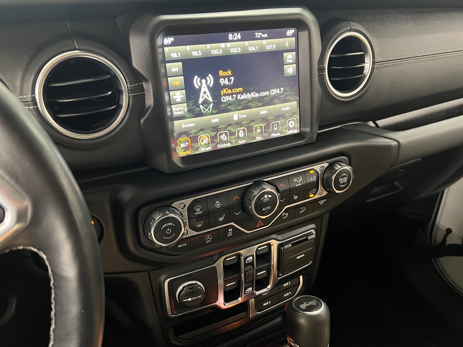 Thumbnail: 2021 Jeep Wrangler - 3