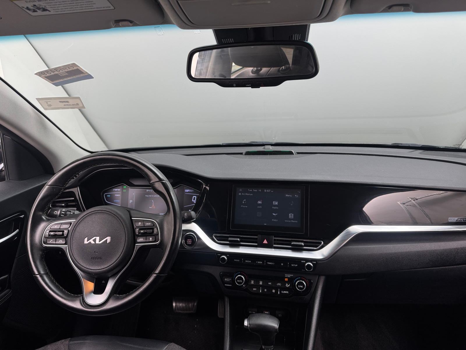 Thumbnail: 2022 Kia Niro - 3