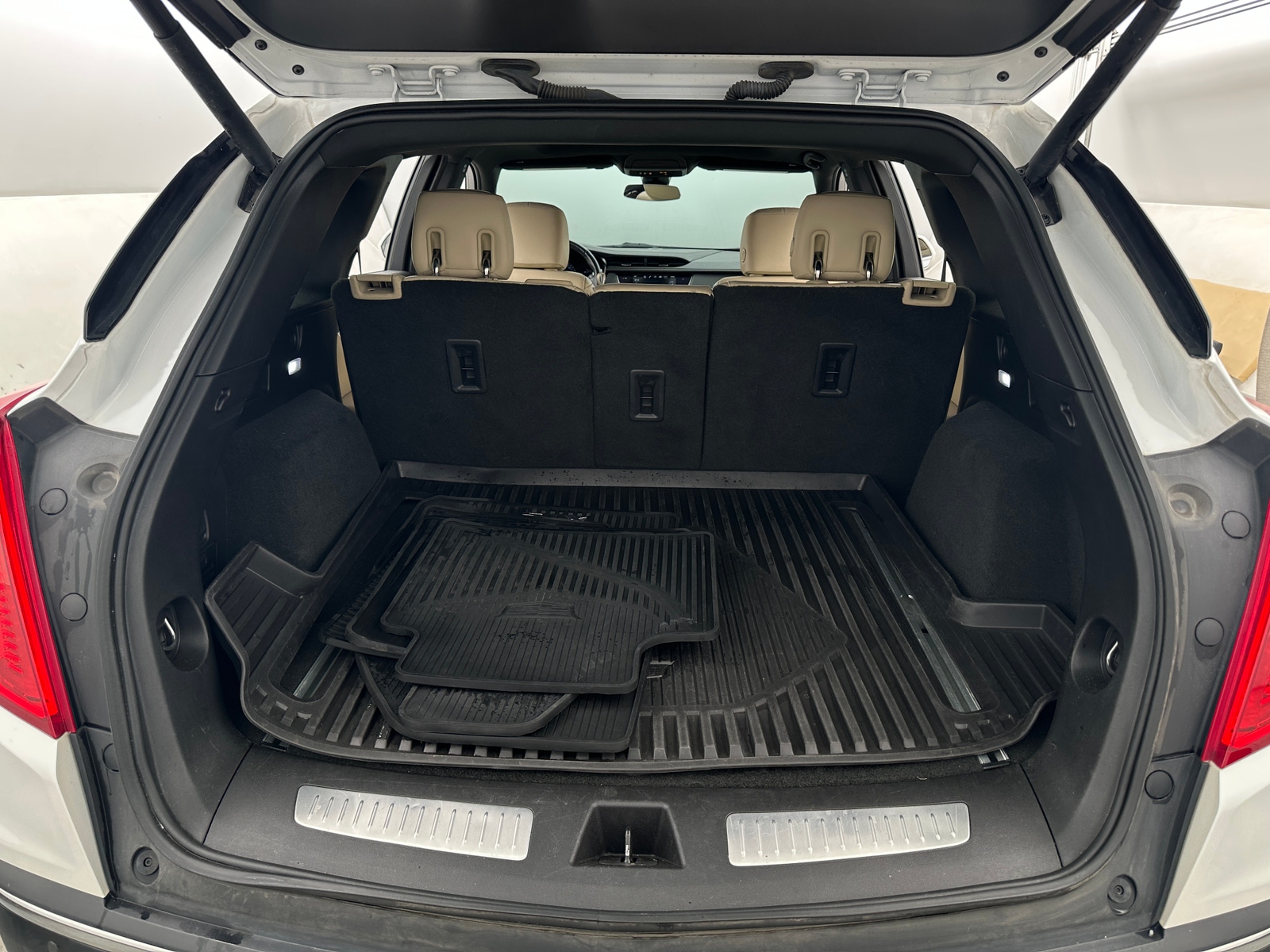 Thumbnail: 2019 Cadillac XT5 - 6