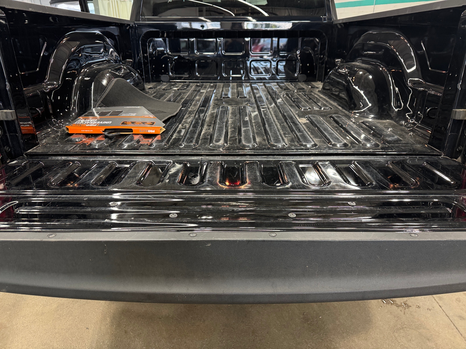 Thumbnail: 2022 RAM 1500 Classic - 7