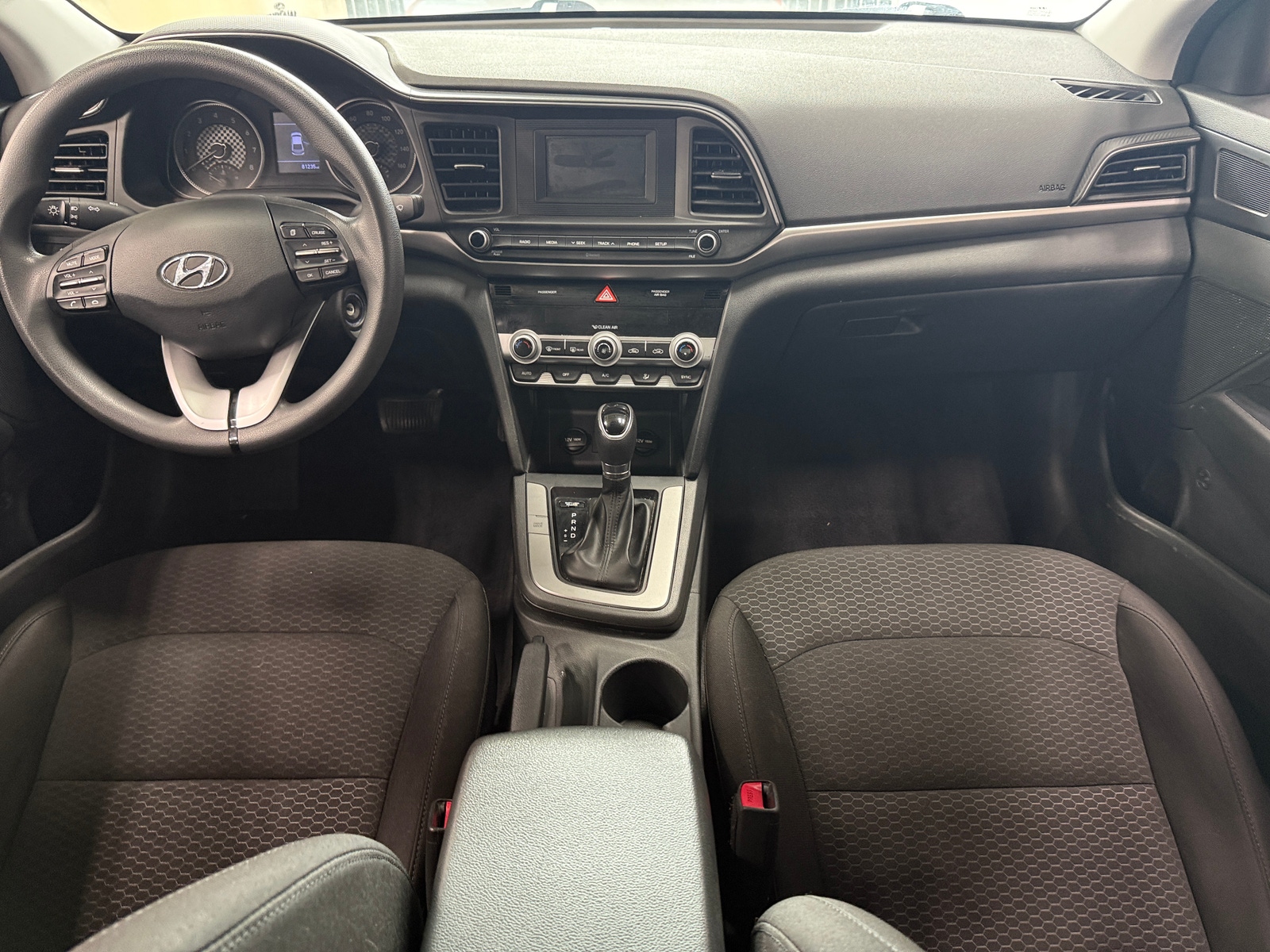 Thumbnail: 2020 Hyundai Elantra - 3