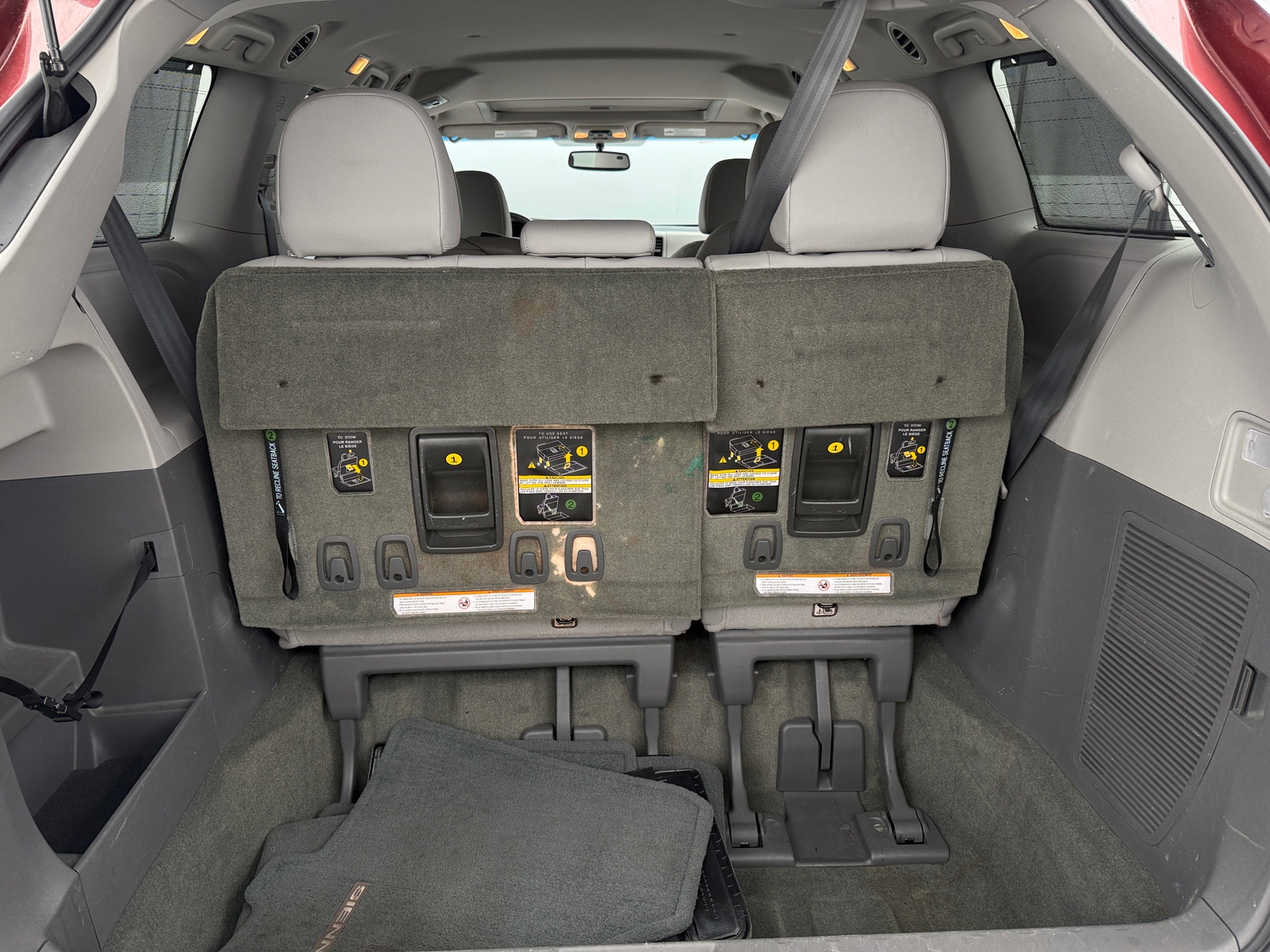 Thumbnail: 2017 Toyota Sienna - 6