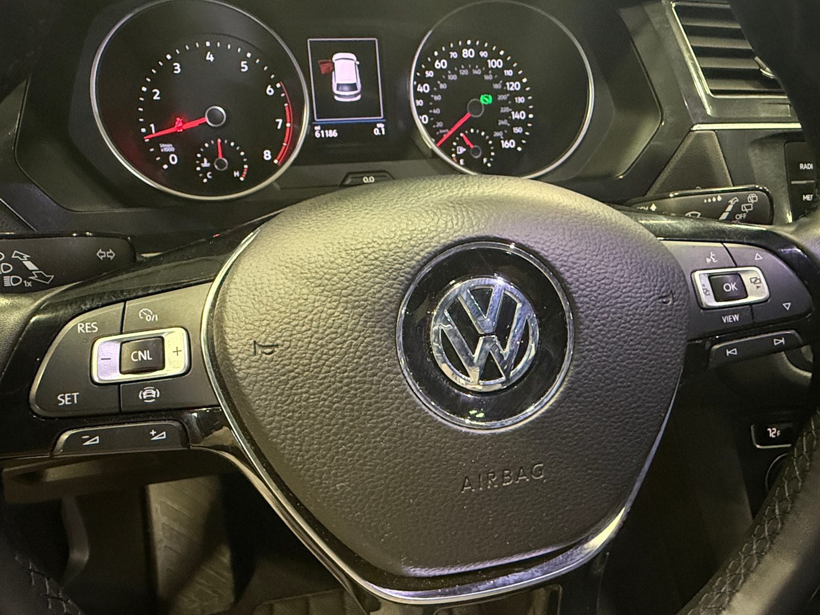 Thumbnail: 2020 Volkswagen Tiguan - 4