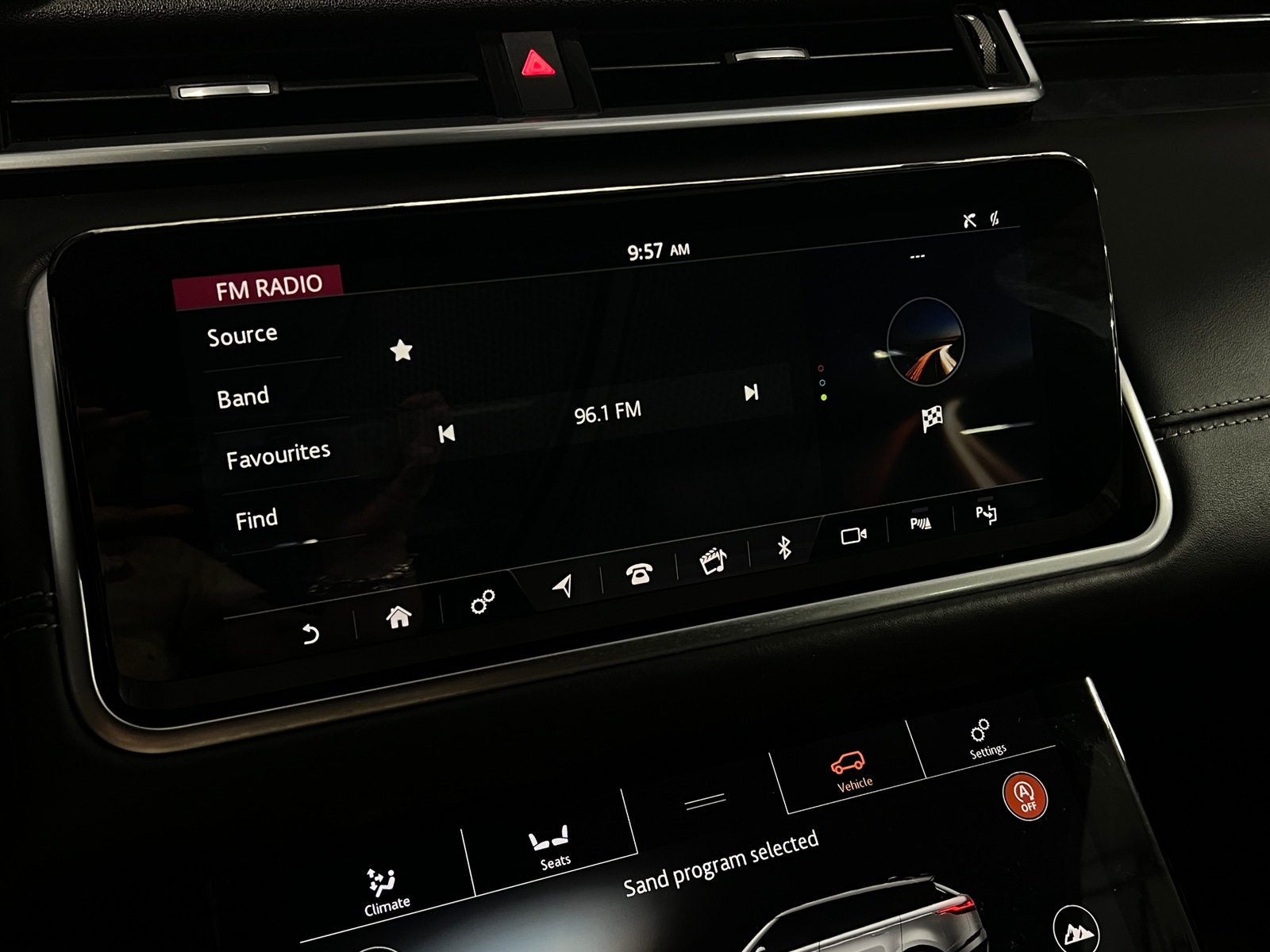 Thumbnail: 2018 Land Rover Range Rover Velar - 3