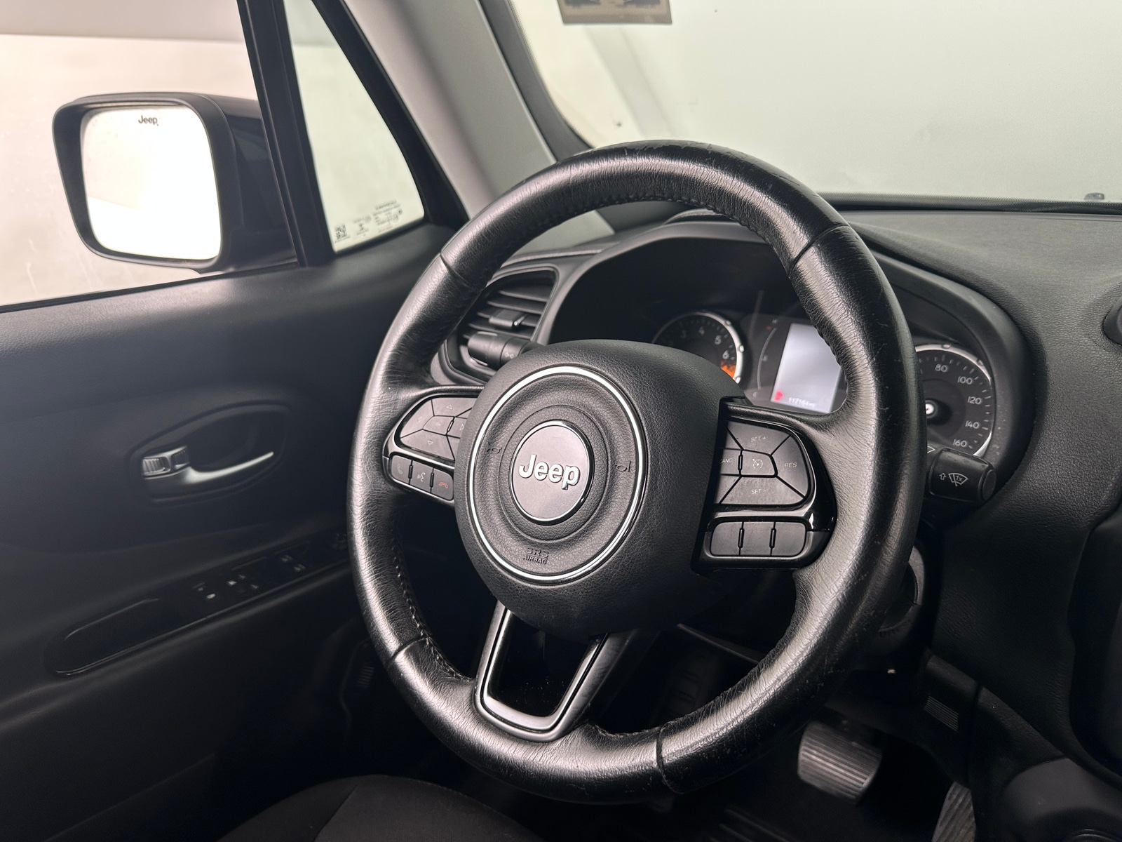Thumbnail: 2018 Jeep Renegade - 5