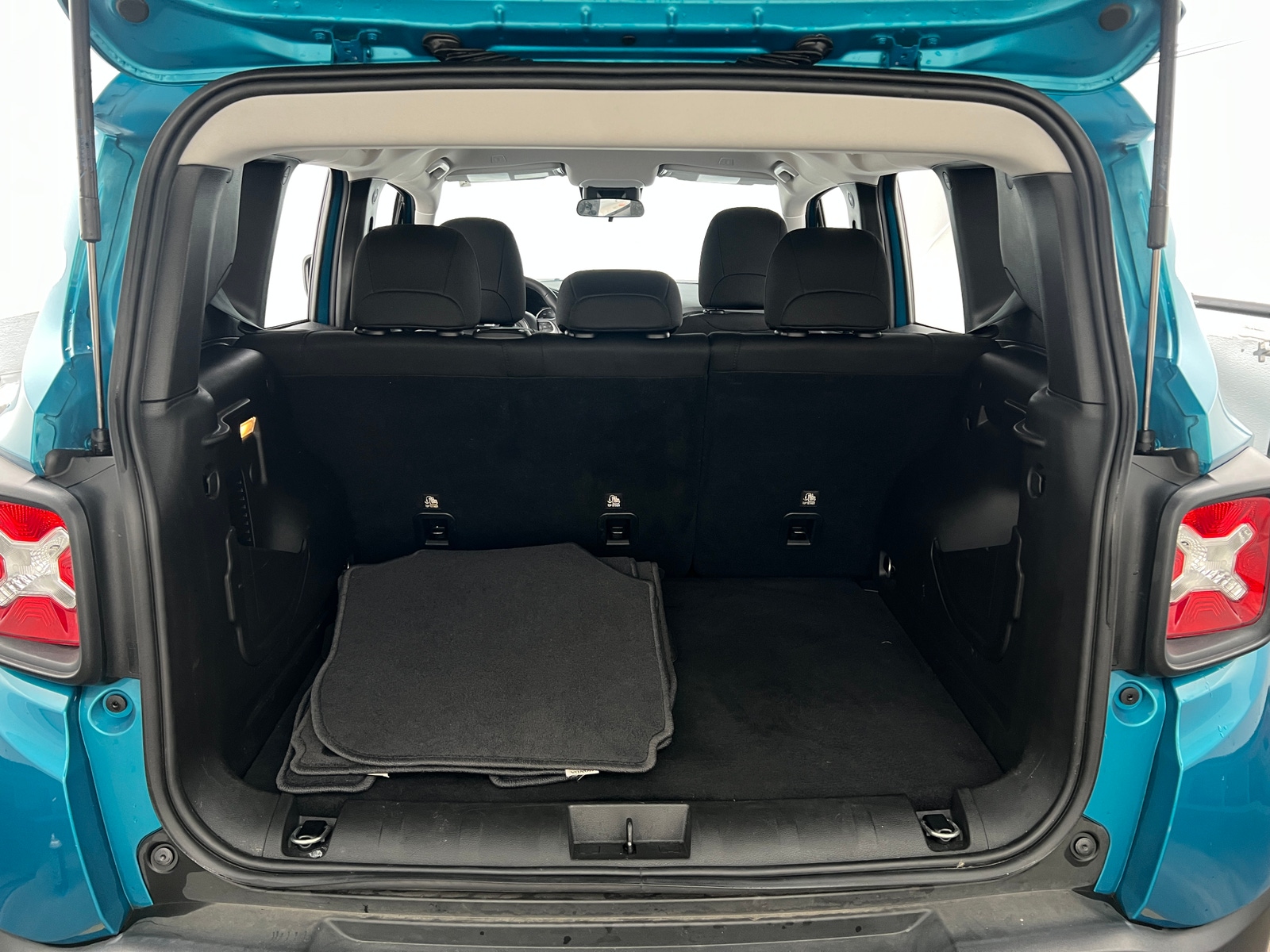 Thumbnail: 2021 Jeep Renegade - 7