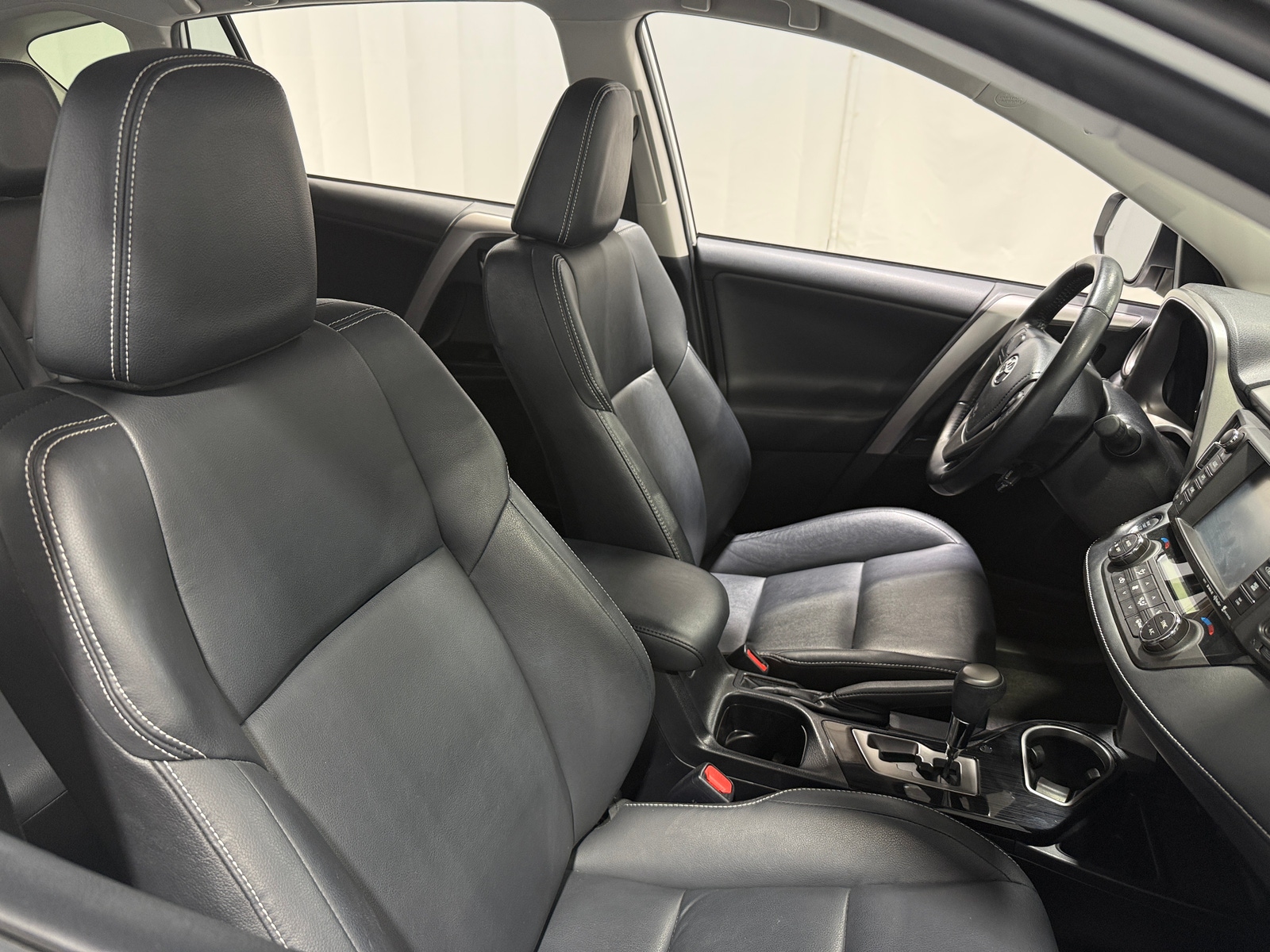 Thumbnail: 2017 Toyota RAV4 - 2