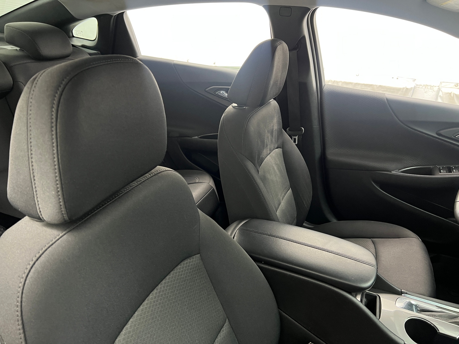 Thumbnail: 2017 Chevrolet Malibu - 2