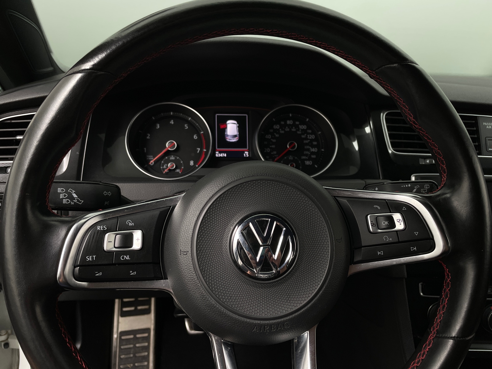 Thumbnail: 2017 Volkswagen Golf - 5