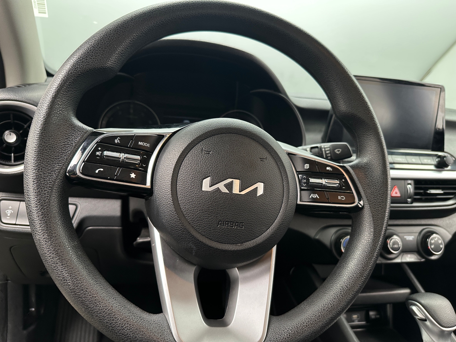 Thumbnail: 2023 Kia Forte - 5