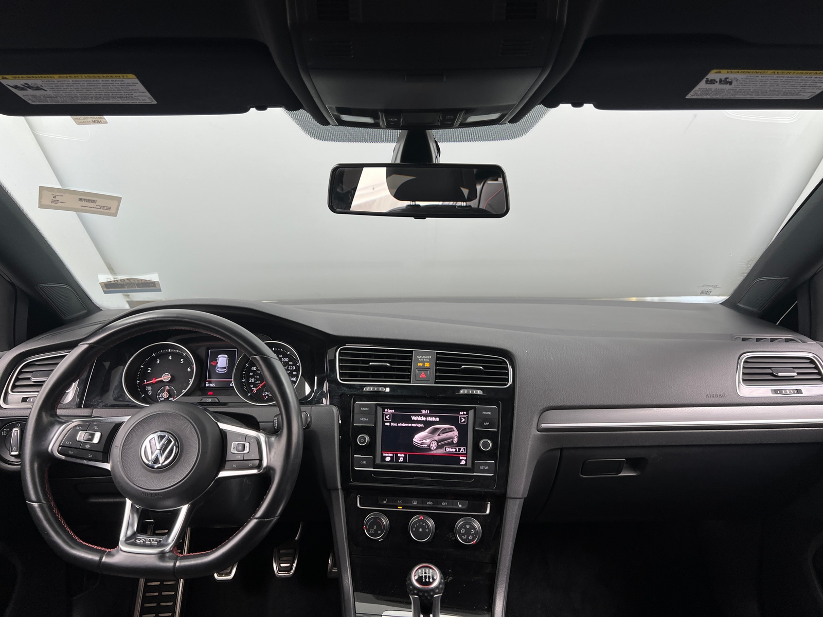 Thumbnail: 2019 Volkswagen Golf - 3