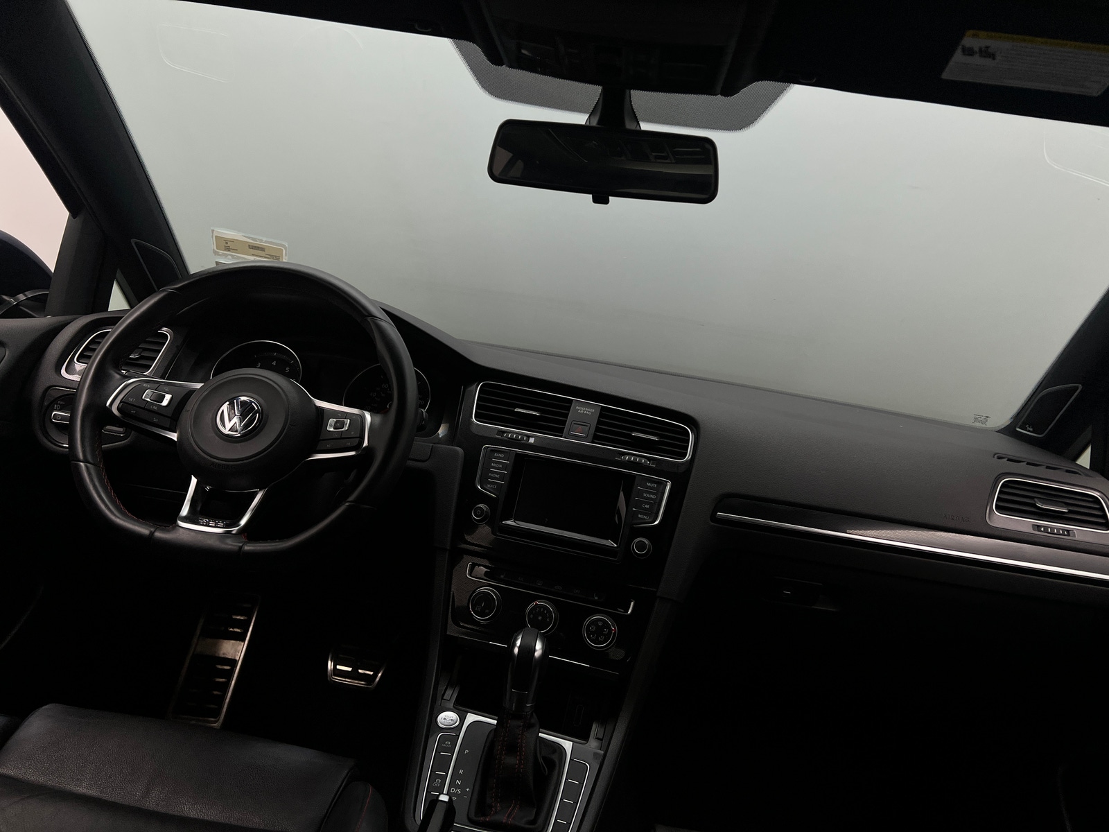 Thumbnail: 2015 Volkswagen Golf - 3