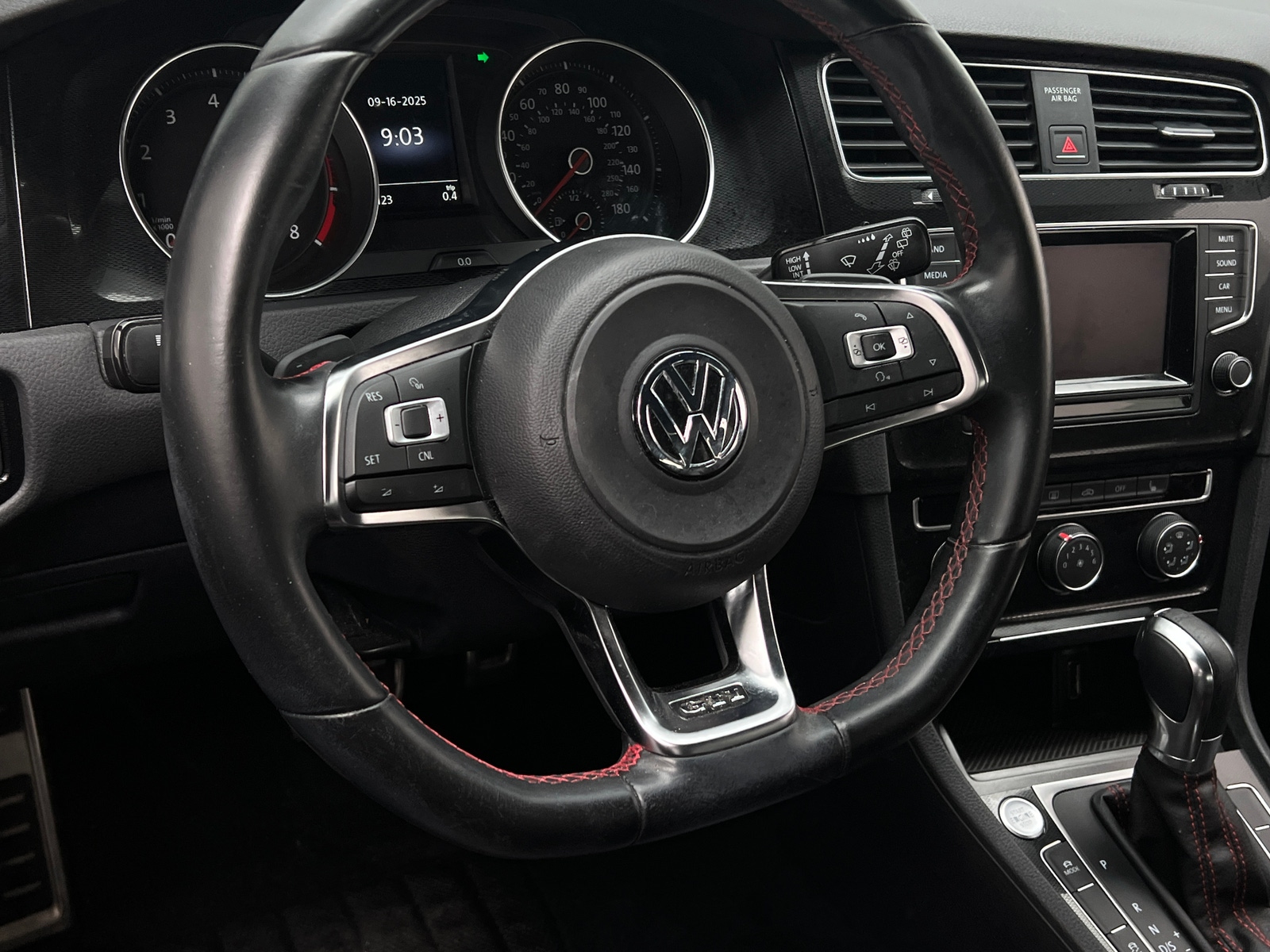 Thumbnail: 2015 Volkswagen Golf - 5