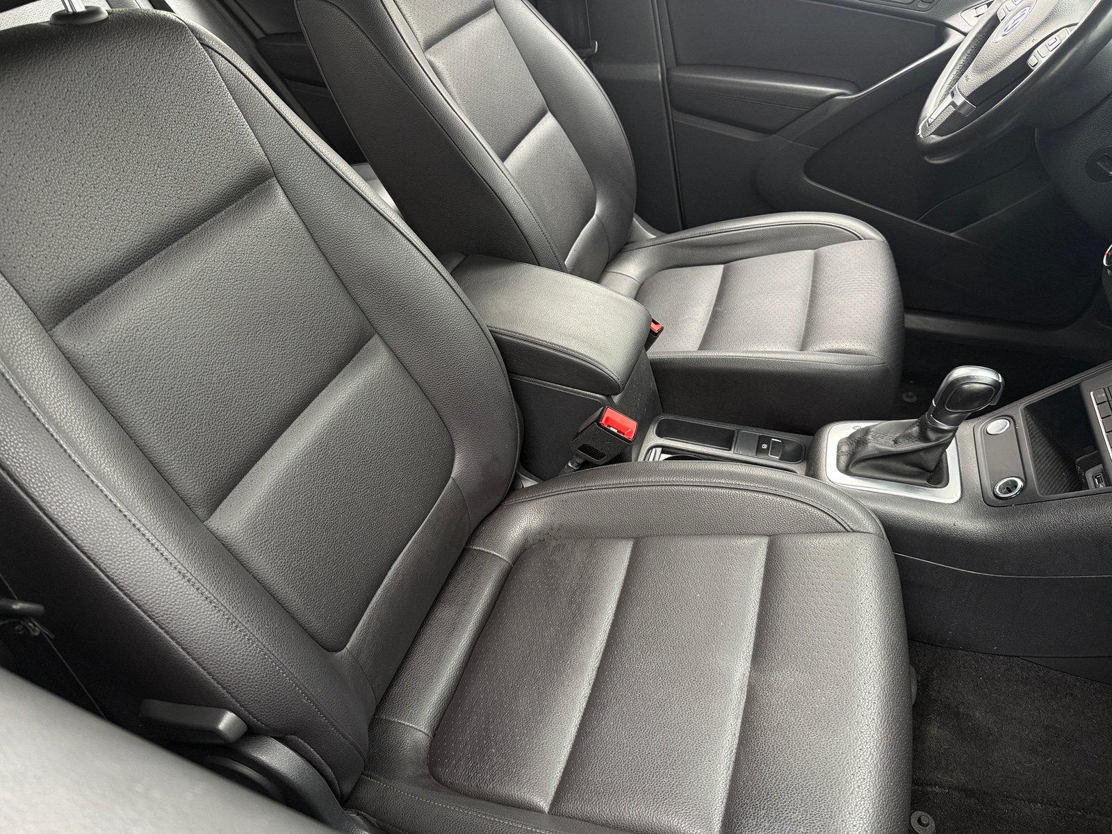 Thumbnail: 2017 Volkswagen Tiguan - 2