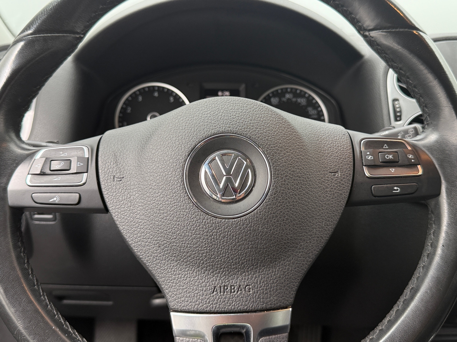 Thumbnail: 2017 Volkswagen Tiguan - 5