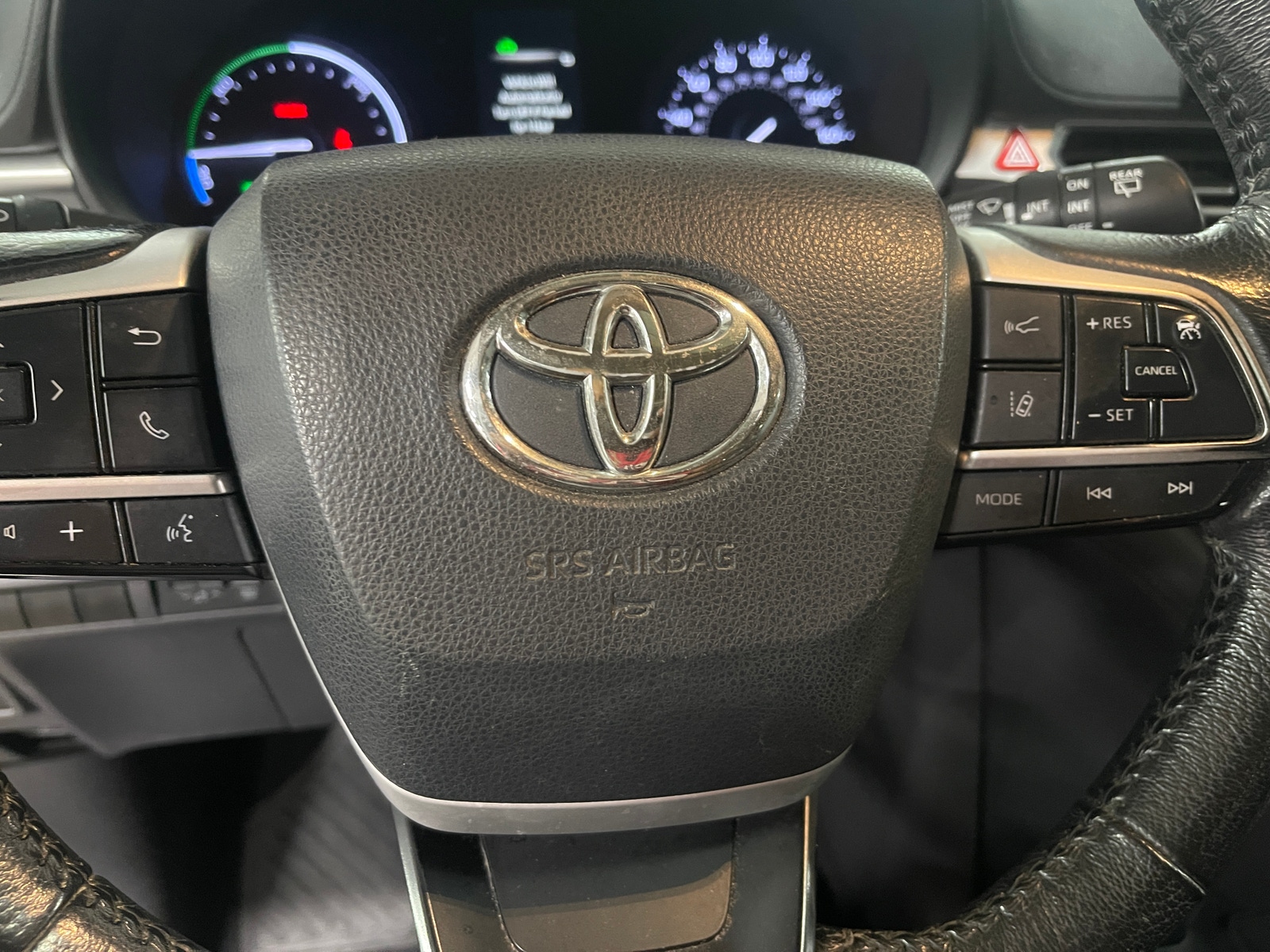 Thumbnail: 2022 Toyota Sienna - 4