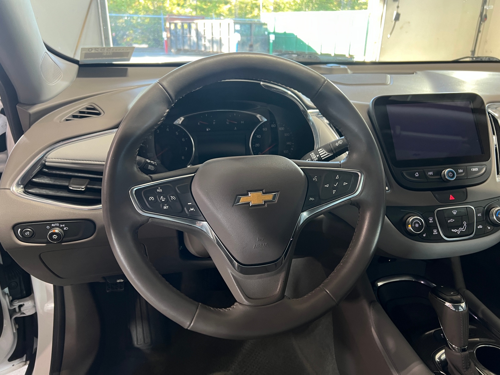 Thumbnail: 2017 Chevrolet Malibu - 4