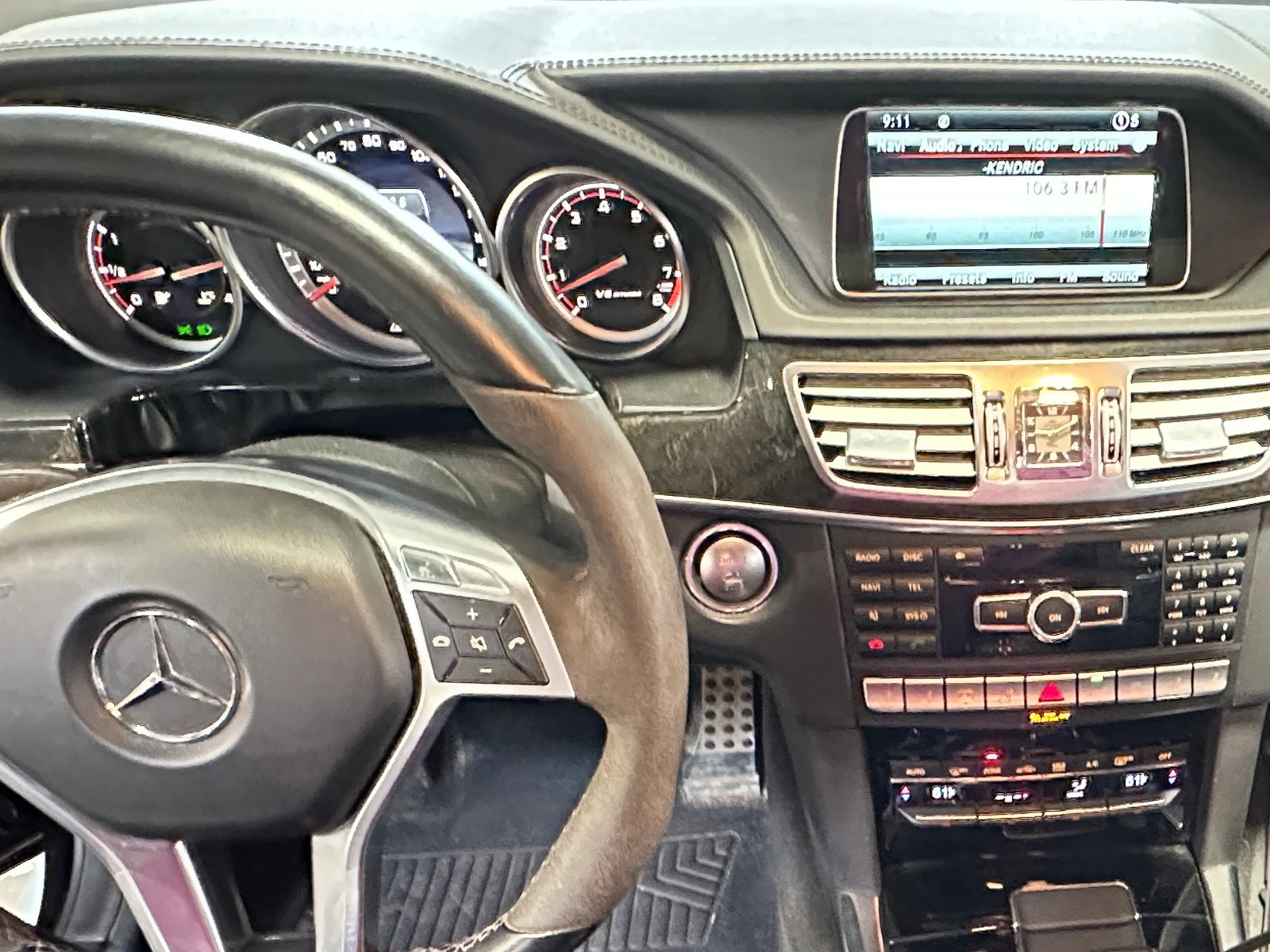 Thumbnail: 2014 Mercedes-Benz E-Class - 2