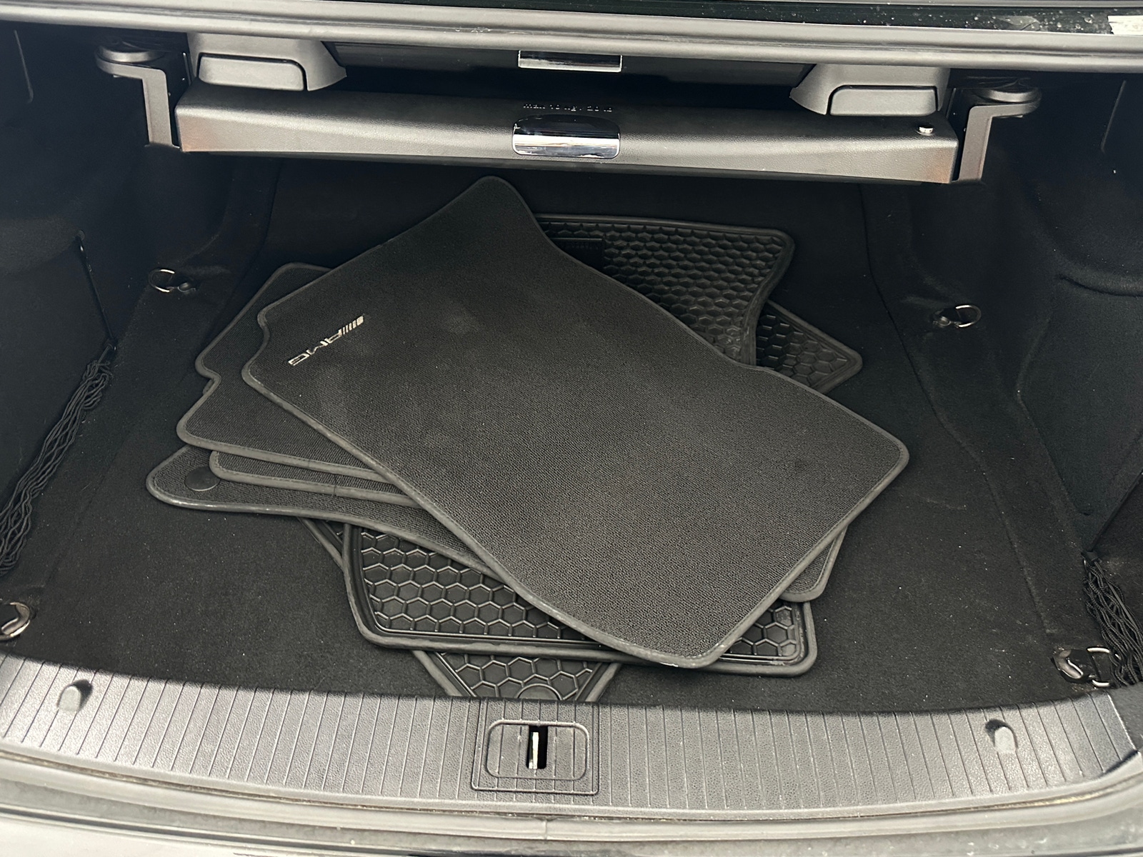 Thumbnail: 2014 Mercedes-Benz E-Class - 6