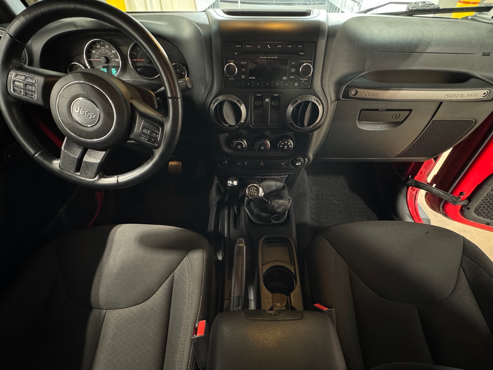 Thumbnail: 2017 Jeep Wrangler - 3