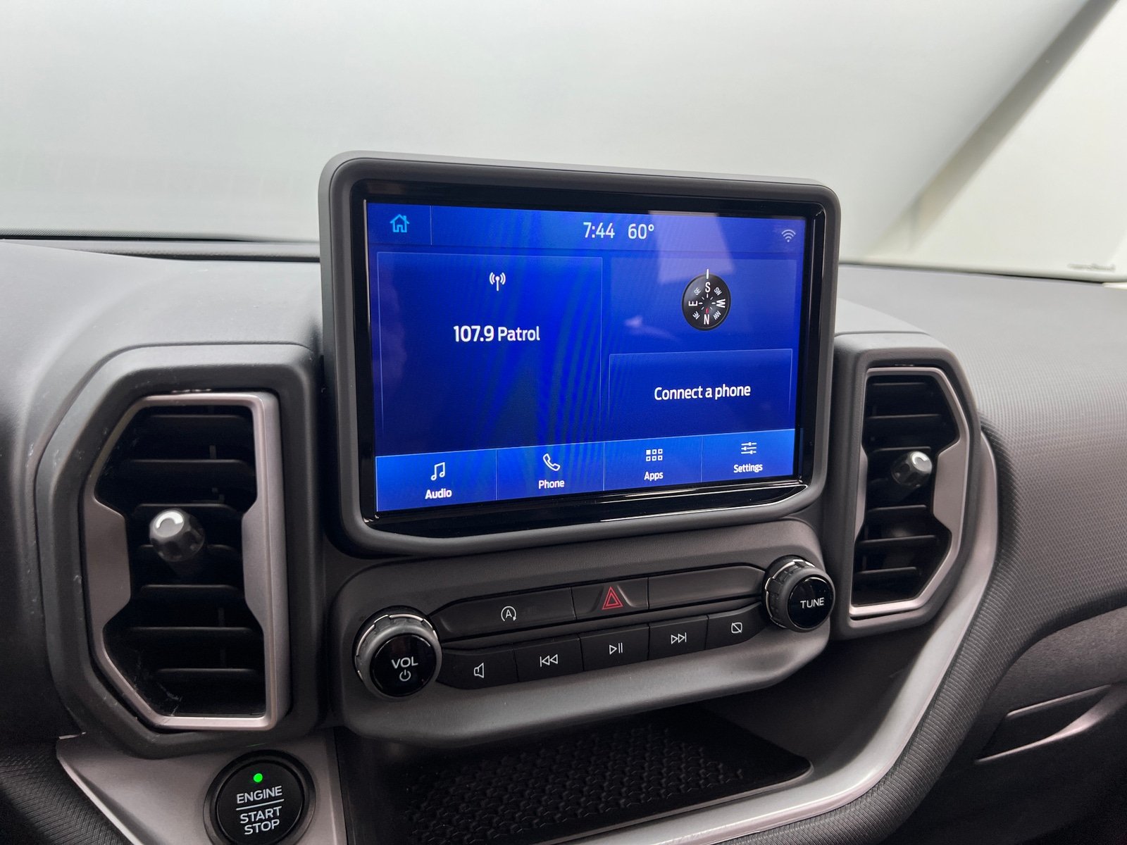 Thumbnail: 2021 Ford Bronco Sport - 3
