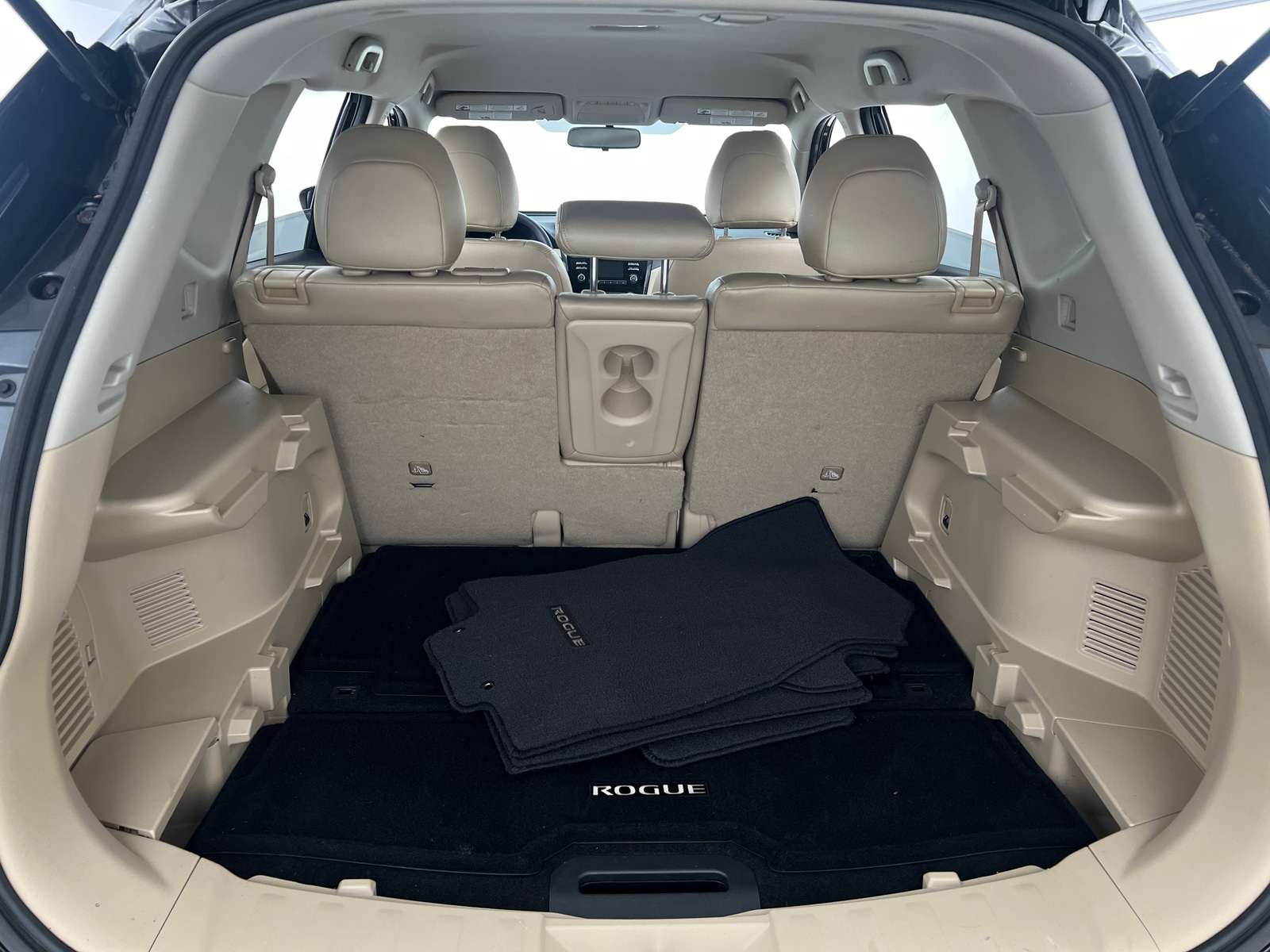 Thumbnail: 2016 Nissan Rogue - 6