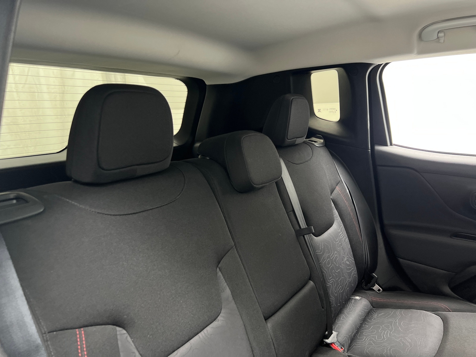 Thumbnail: 2020 Jeep Renegade - 6