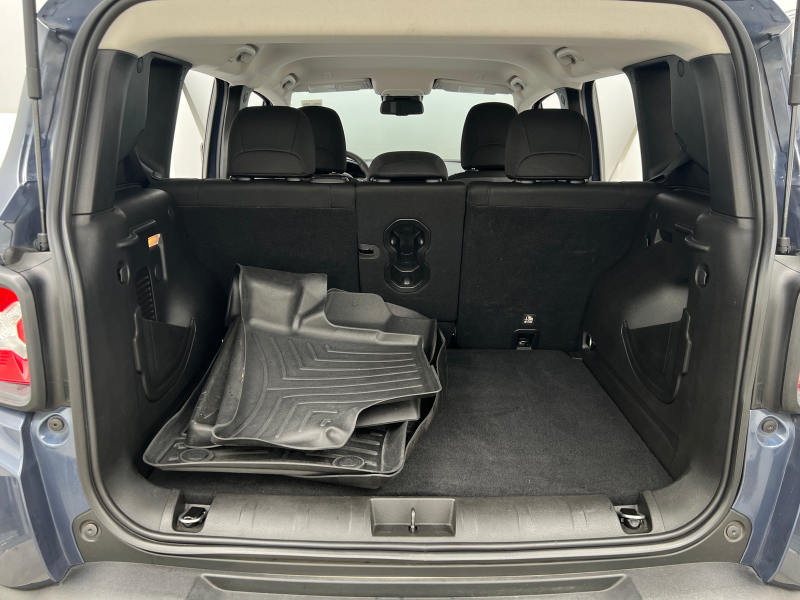 Thumbnail: 2020 Jeep Renegade - 7