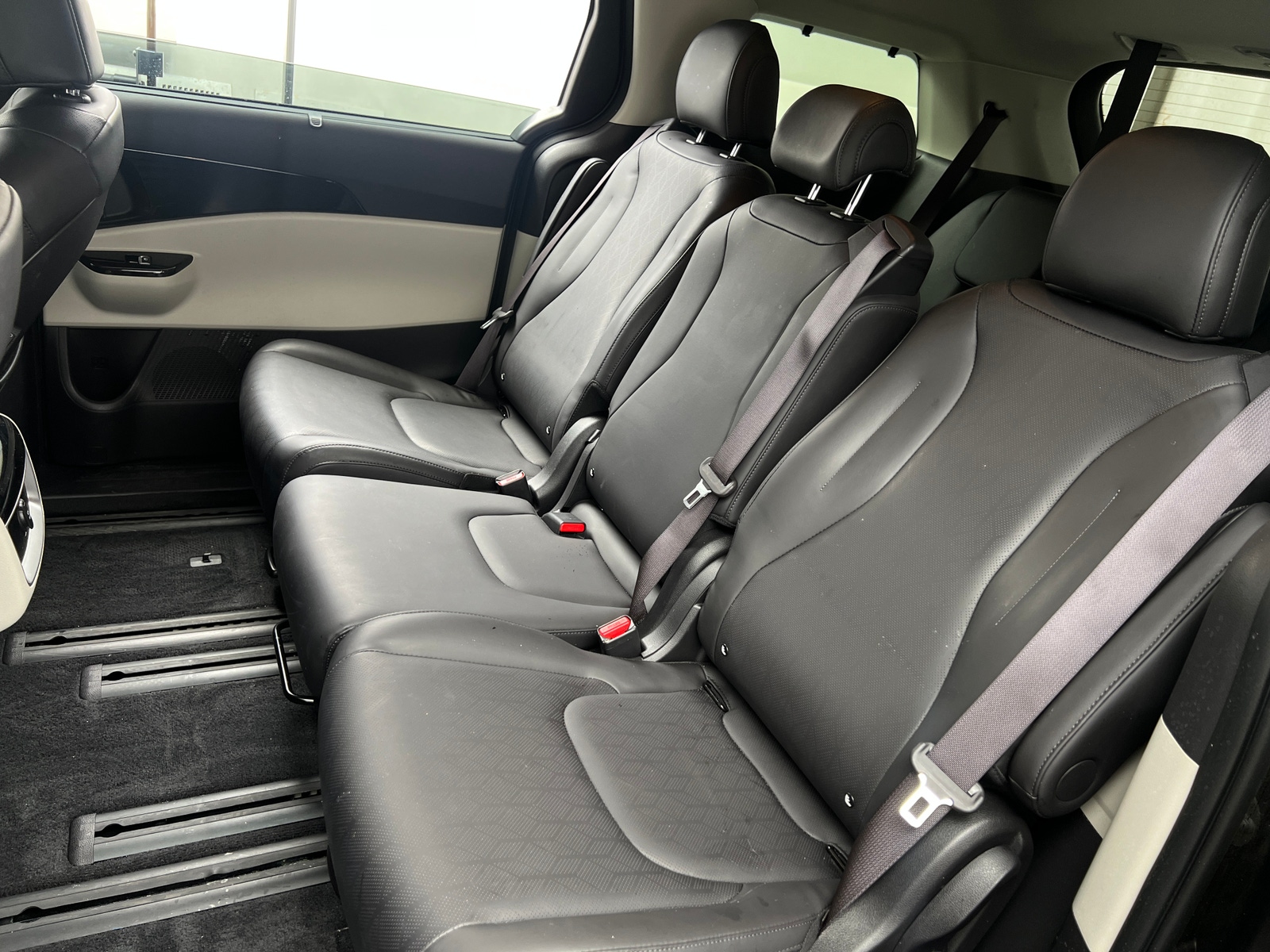 Thumbnail: 2023 Kia Carnival - 5