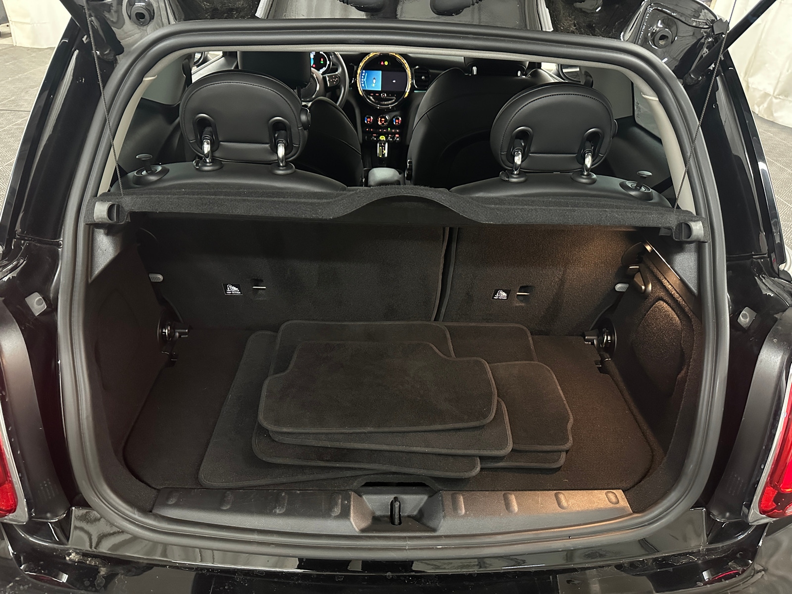 Thumbnail: 2022 MINI Cooper Hardtop - 6