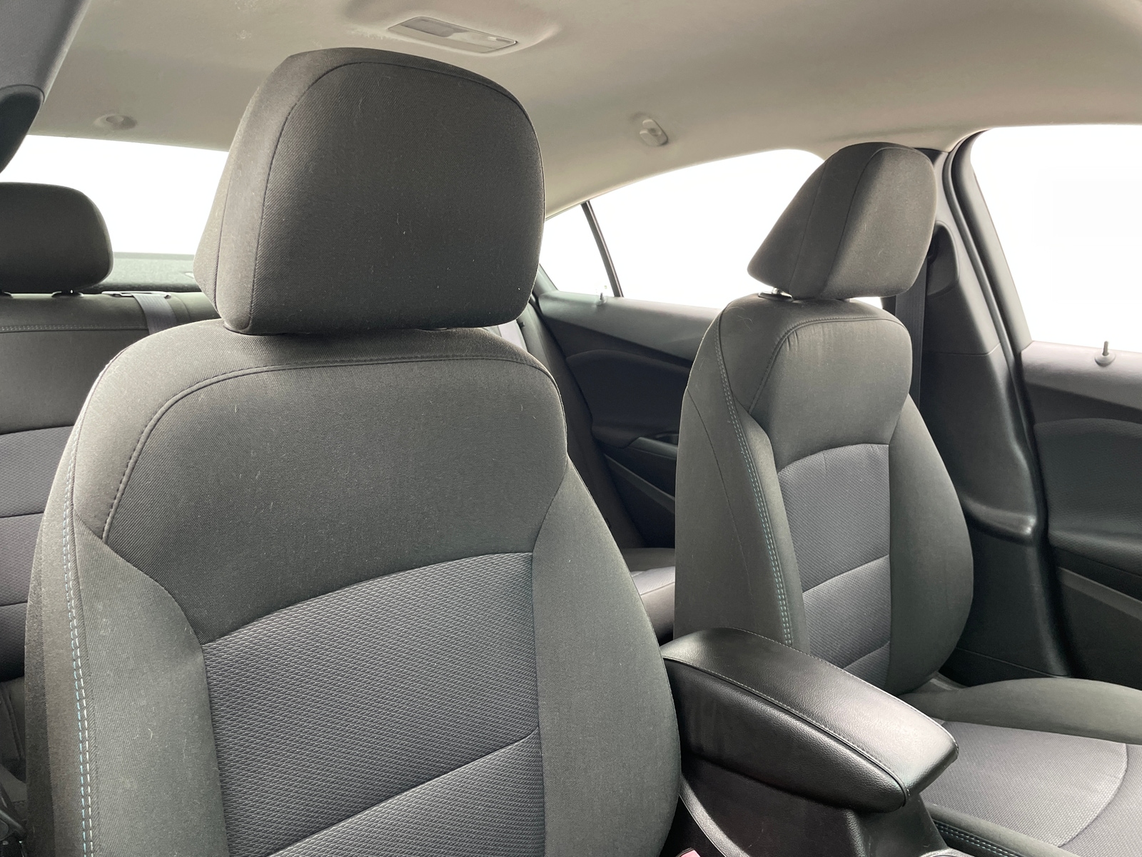 Thumbnail: 2017 Chevrolet Cruze - 2