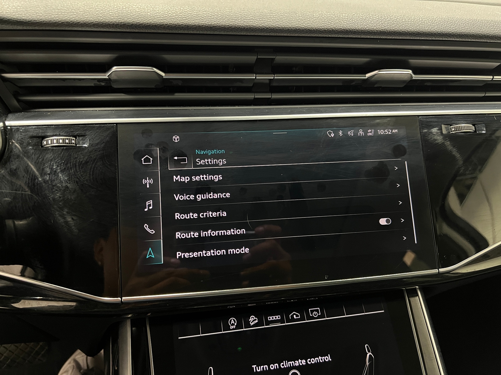 Thumbnail: 2021 Audi Q7 - 3