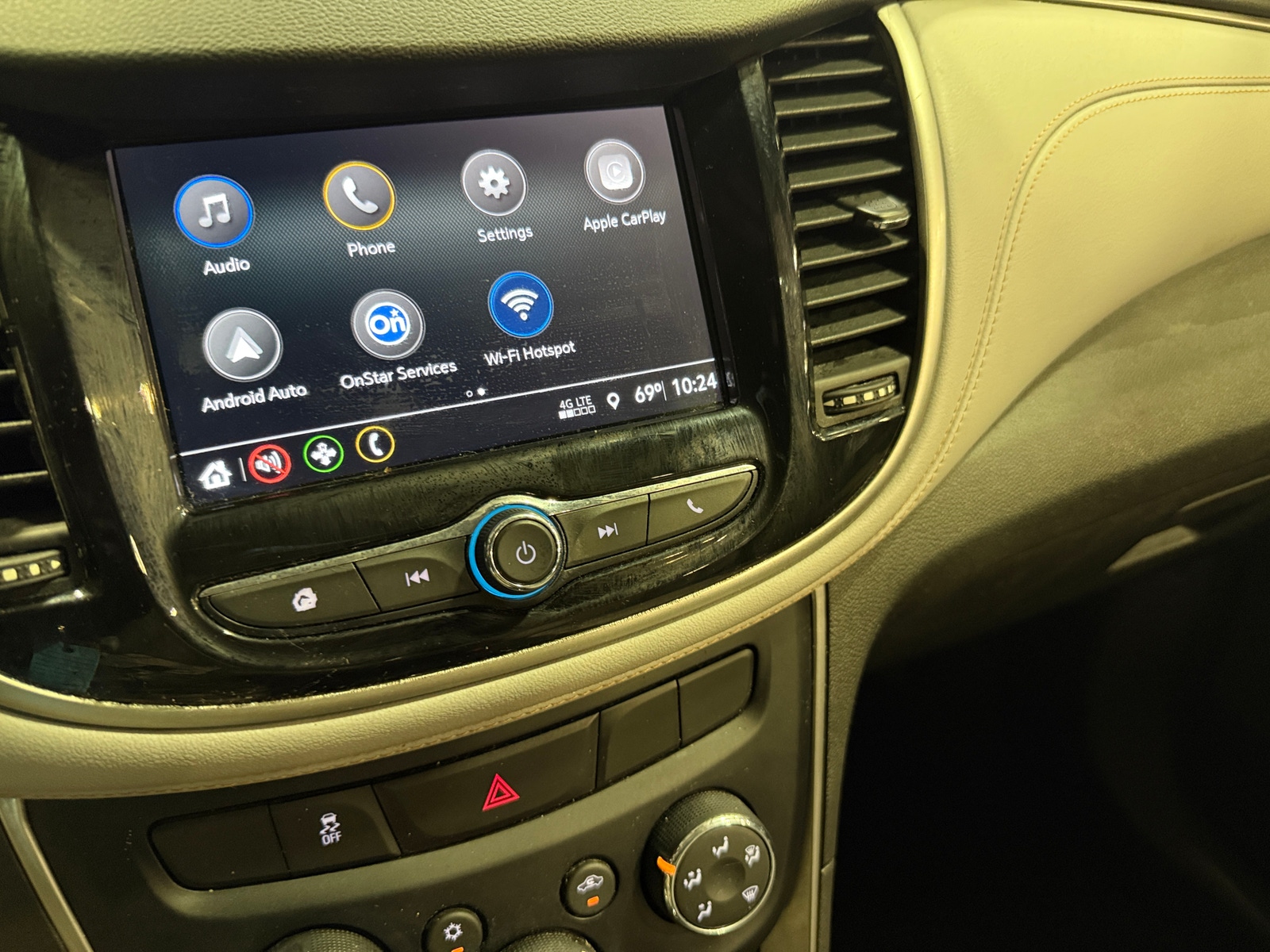 Thumbnail: 2019 Chevrolet Trax - 4