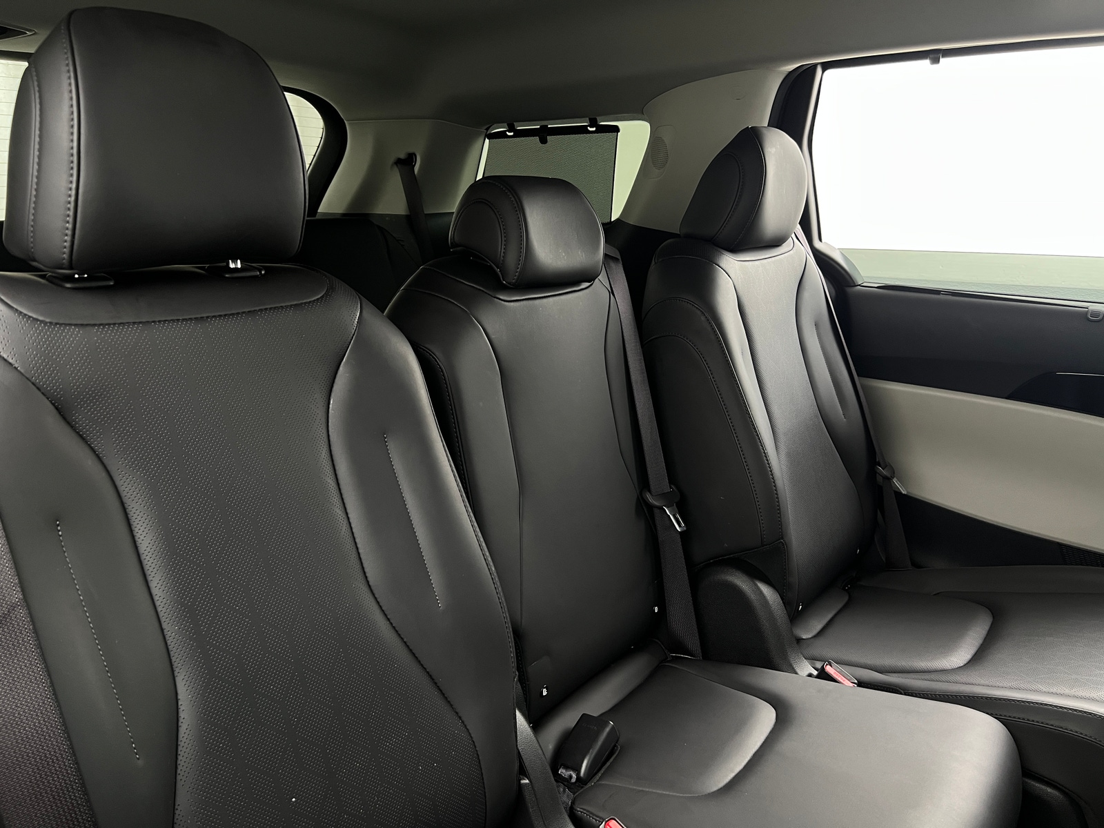 Thumbnail: 2023 Kia Carnival - 5