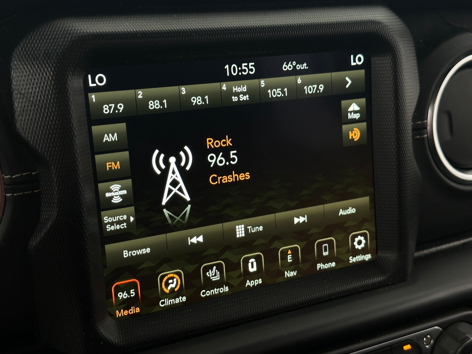 Thumbnail: 2021 Jeep Wrangler - 3