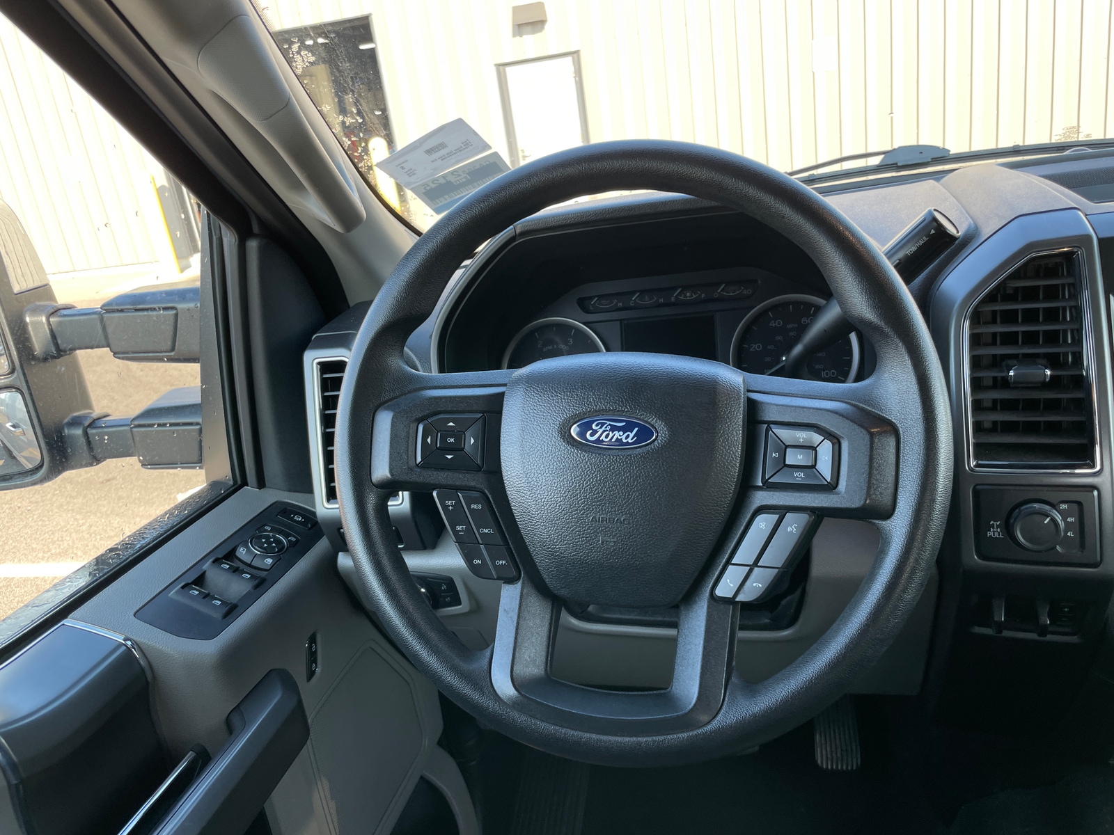 Thumbnail: 2019 Ford Econoline - 5