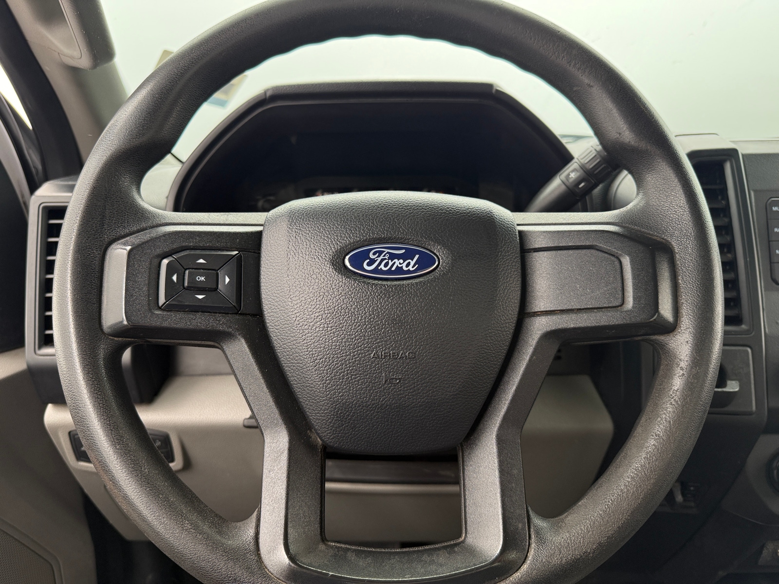 Thumbnail: 2020 Ford Econoline - 3