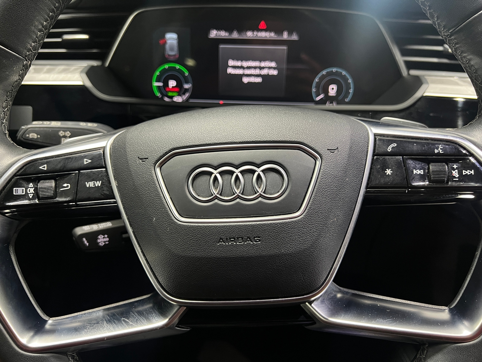 Thumbnail: 2022 Audi e-tron - 4
