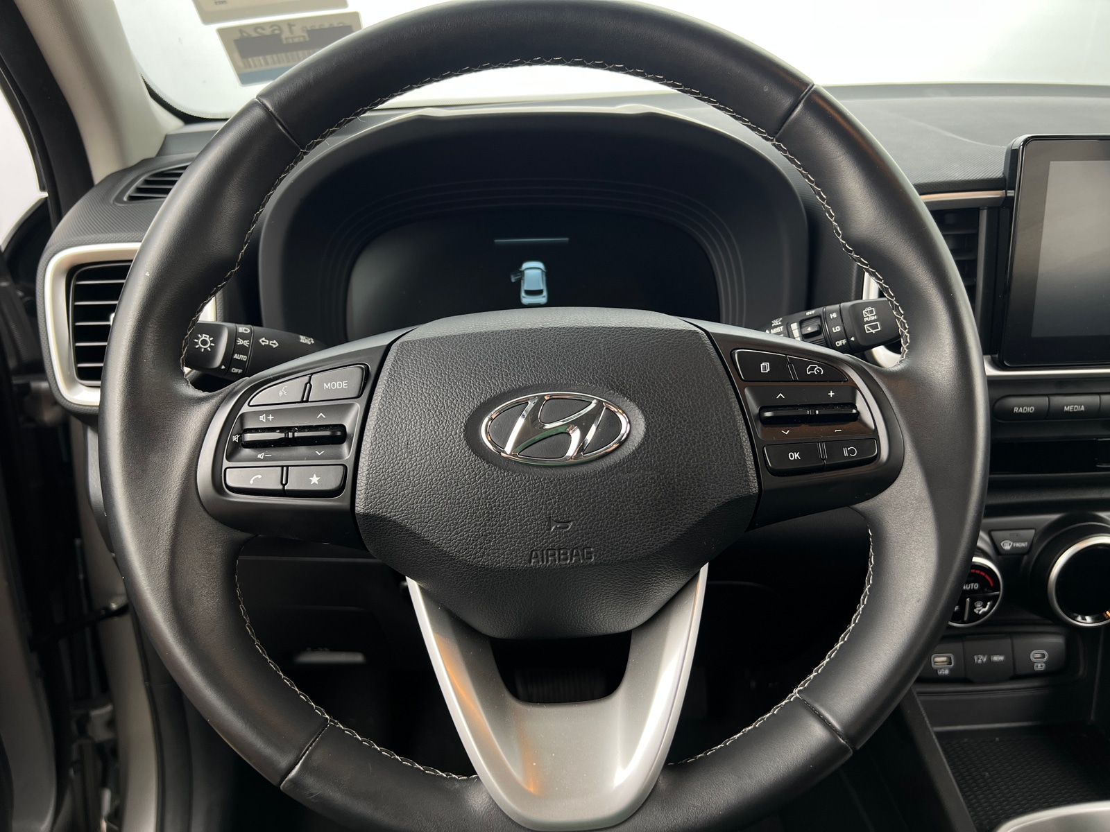 Thumbnail: 2023 Hyundai Venue - 5