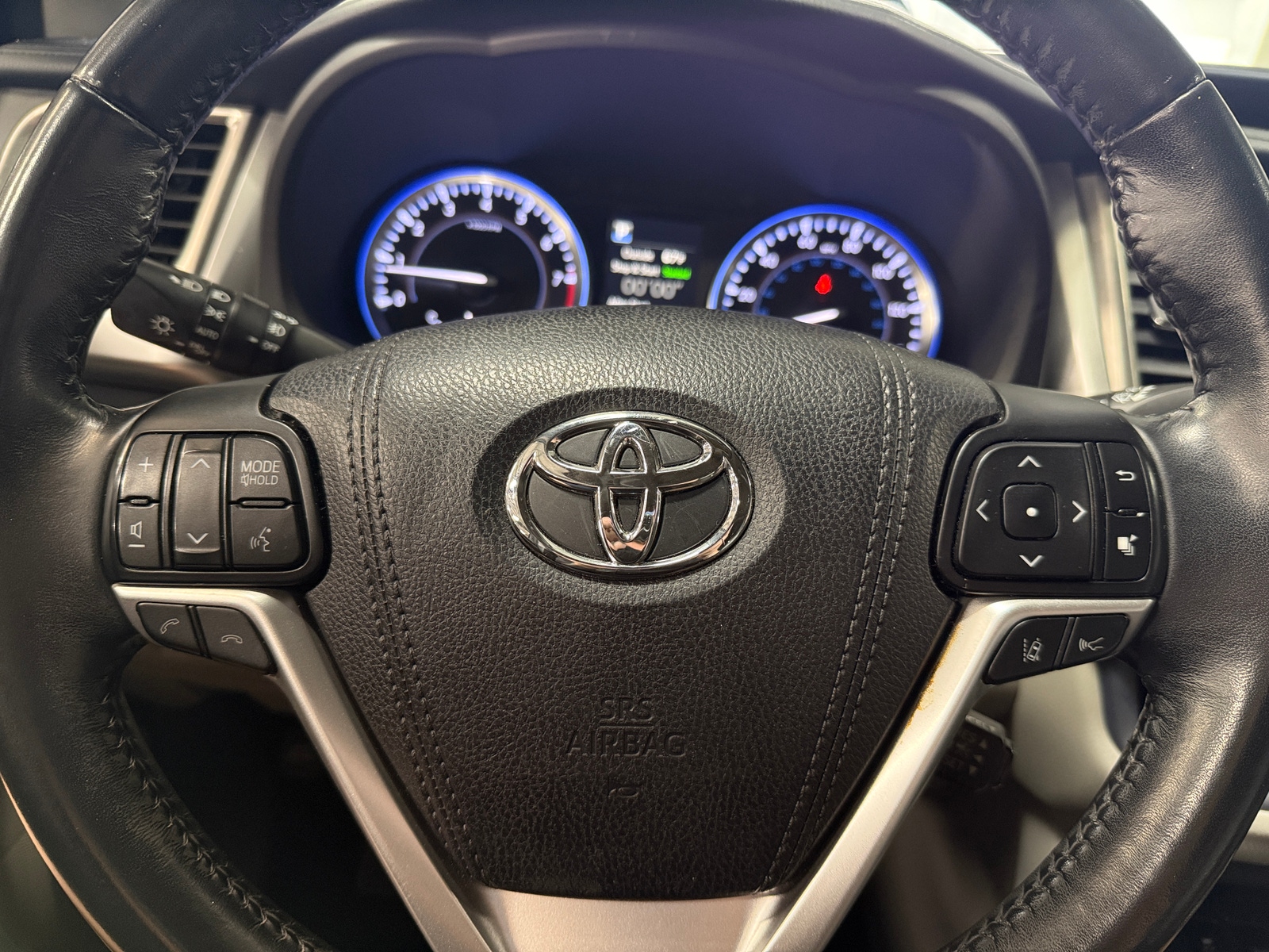 Thumbnail: 2018 Toyota Highlander - 4