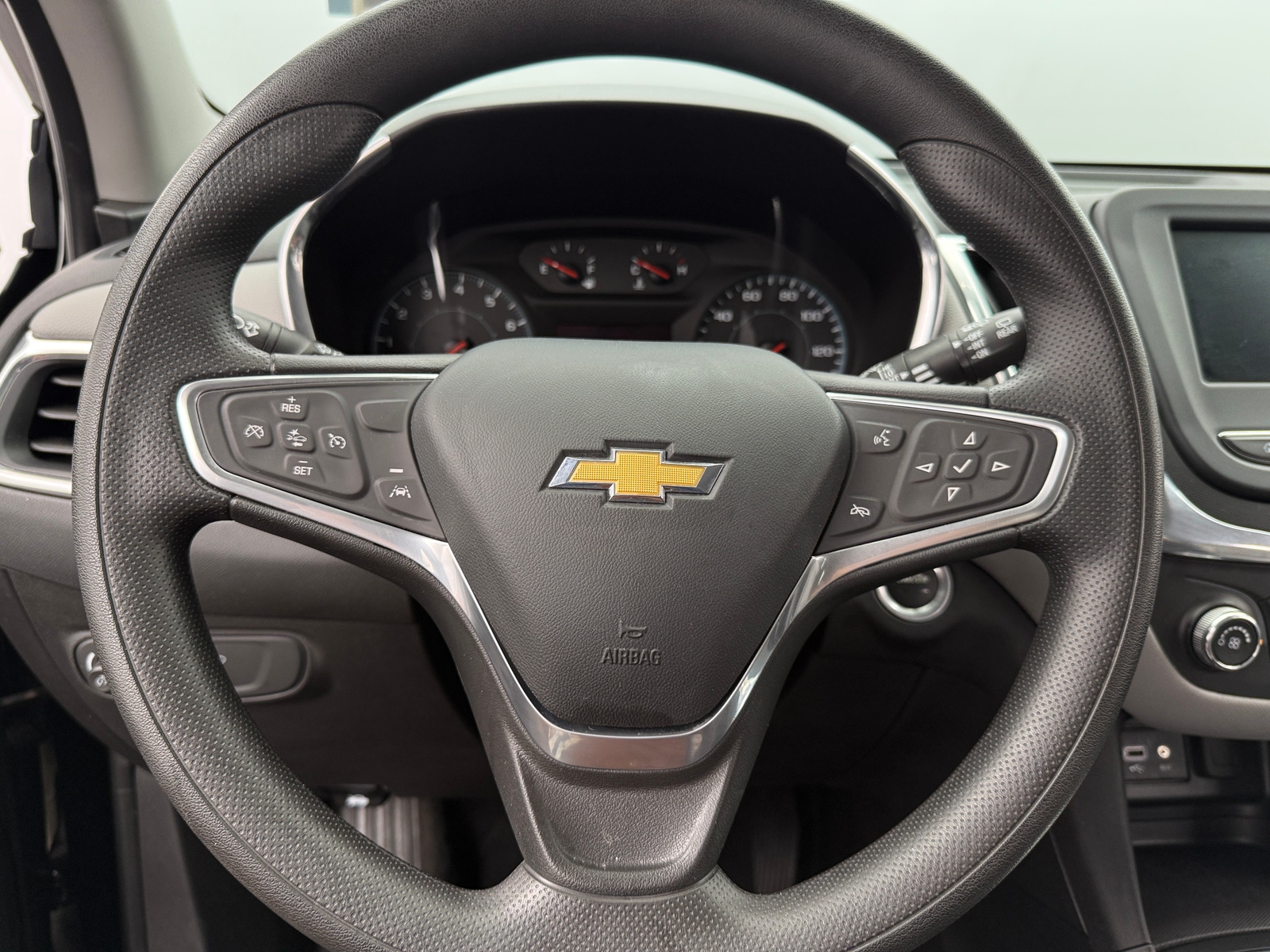 Thumbnail: 2023 Chevrolet Equinox - 5