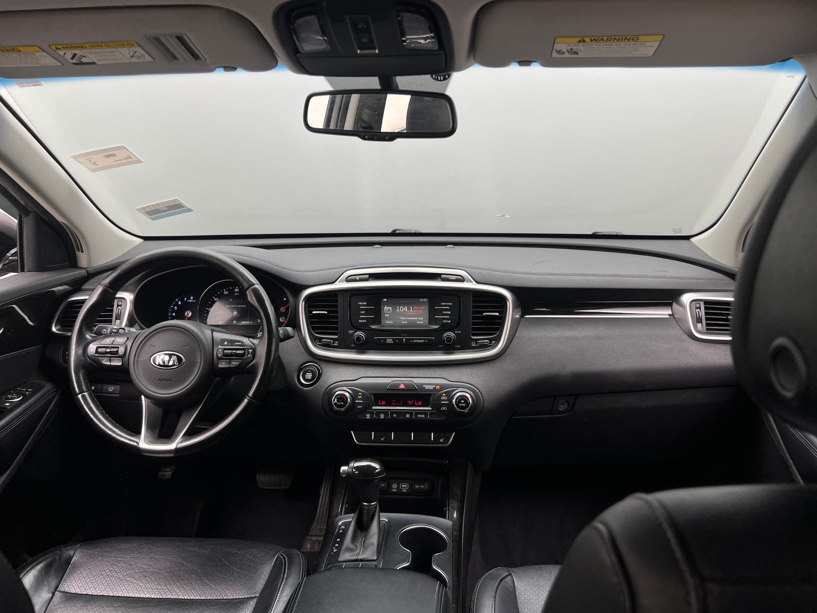 Thumbnail: 2016 Kia Sorento - 2