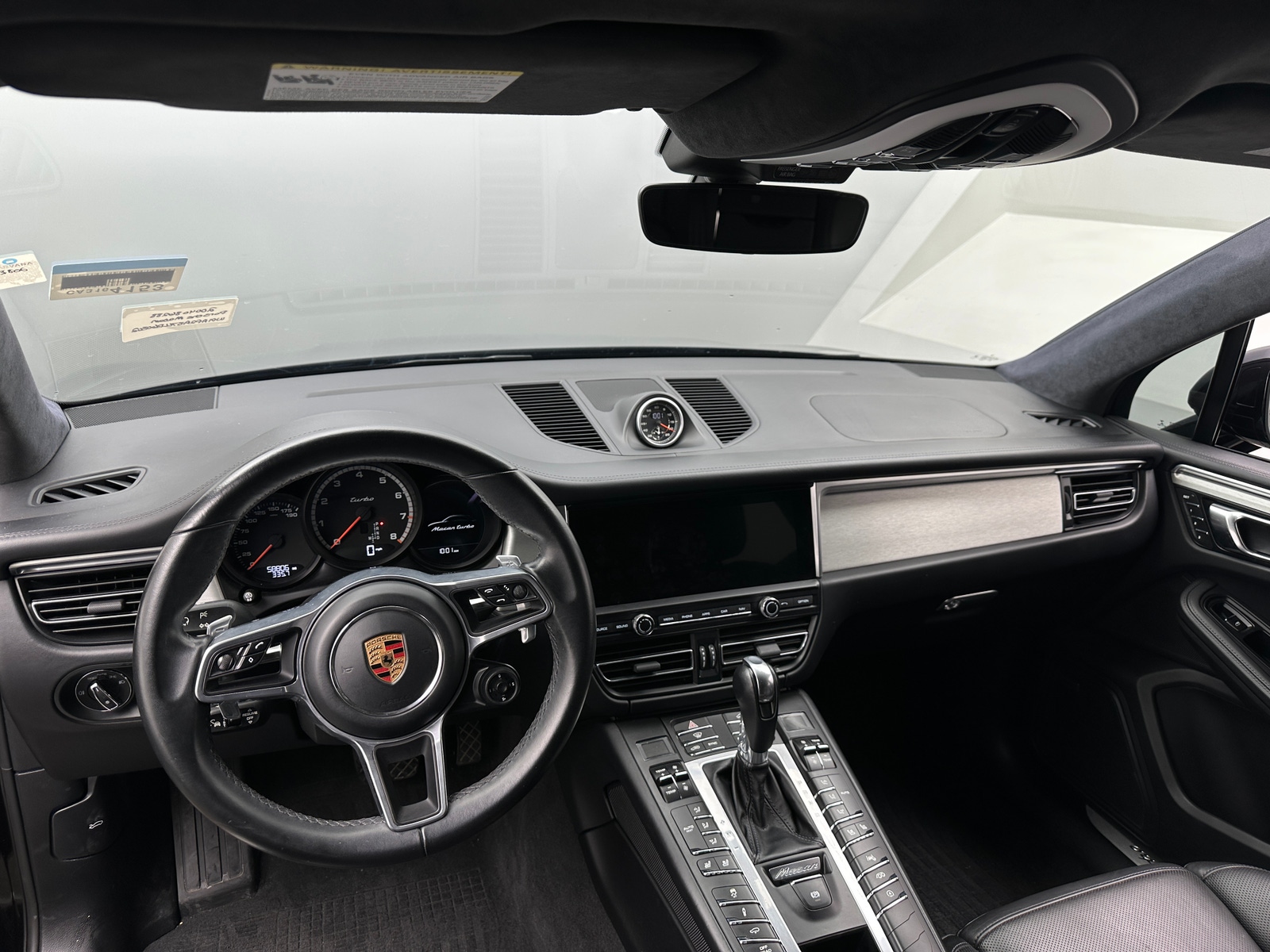 Thumbnail: 2020 Porsche Macan - 2