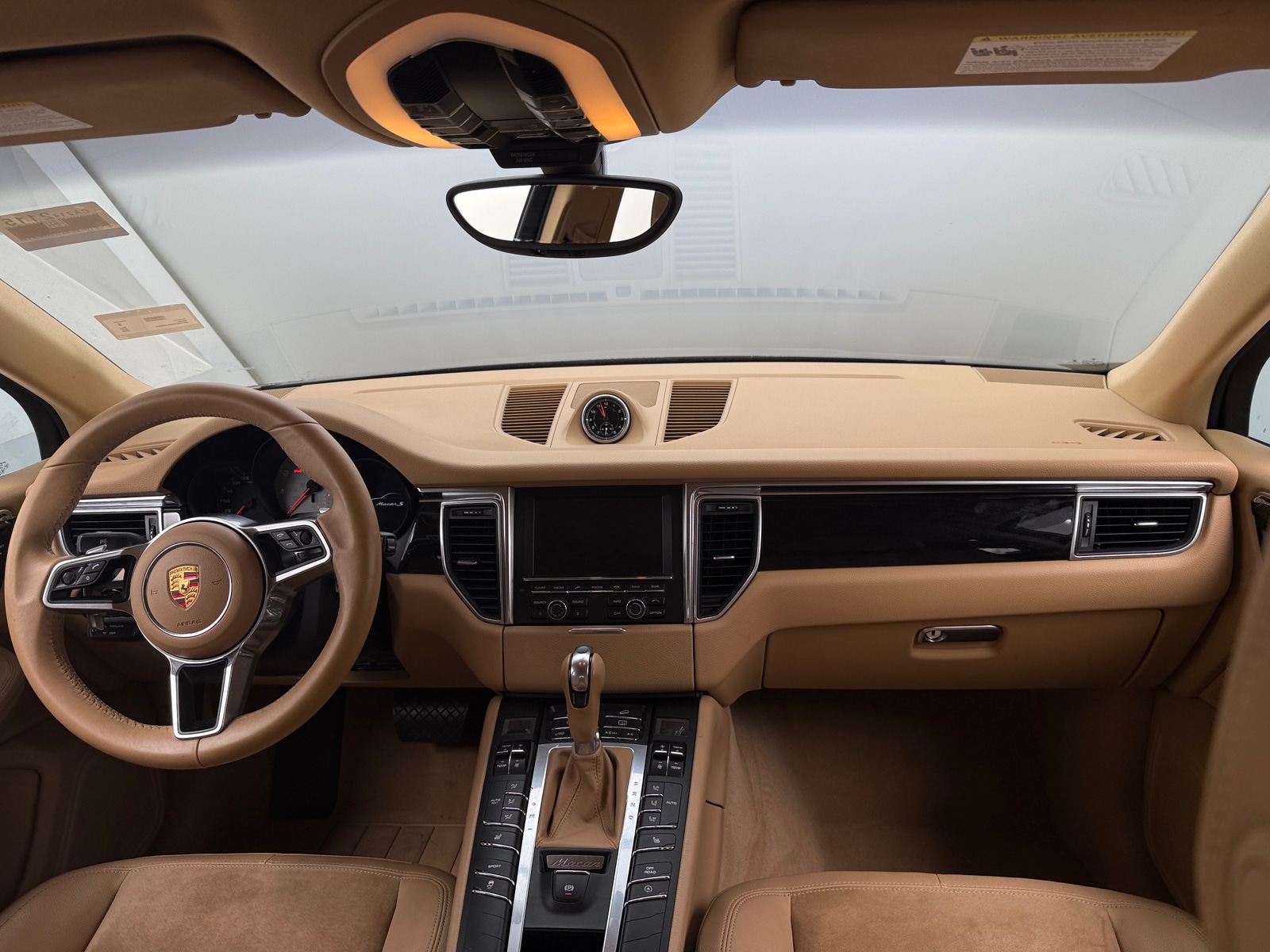 Thumbnail: 2015 Porsche Macan - 2