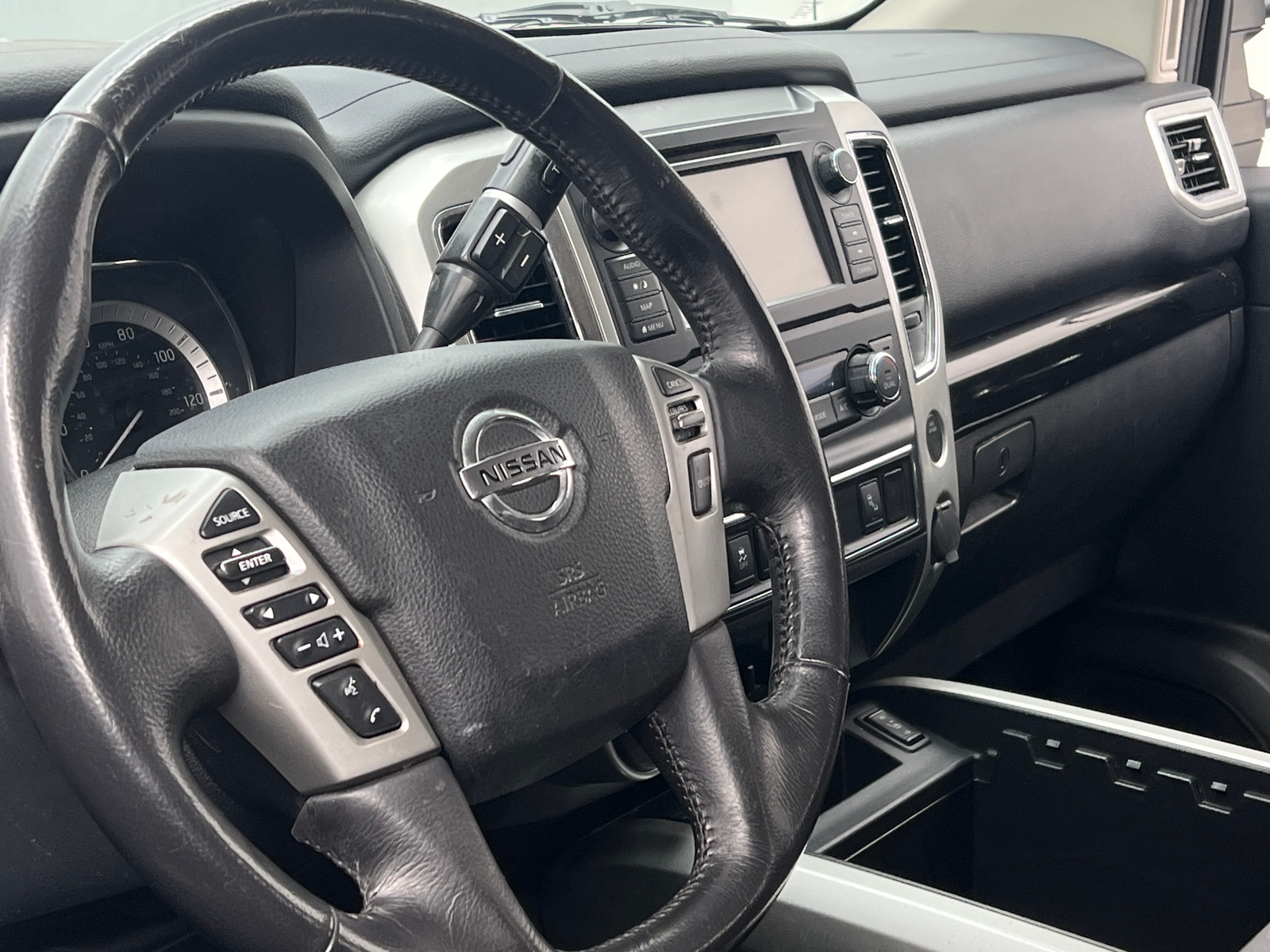 Thumbnail: 2019 Nissan Titan - 5